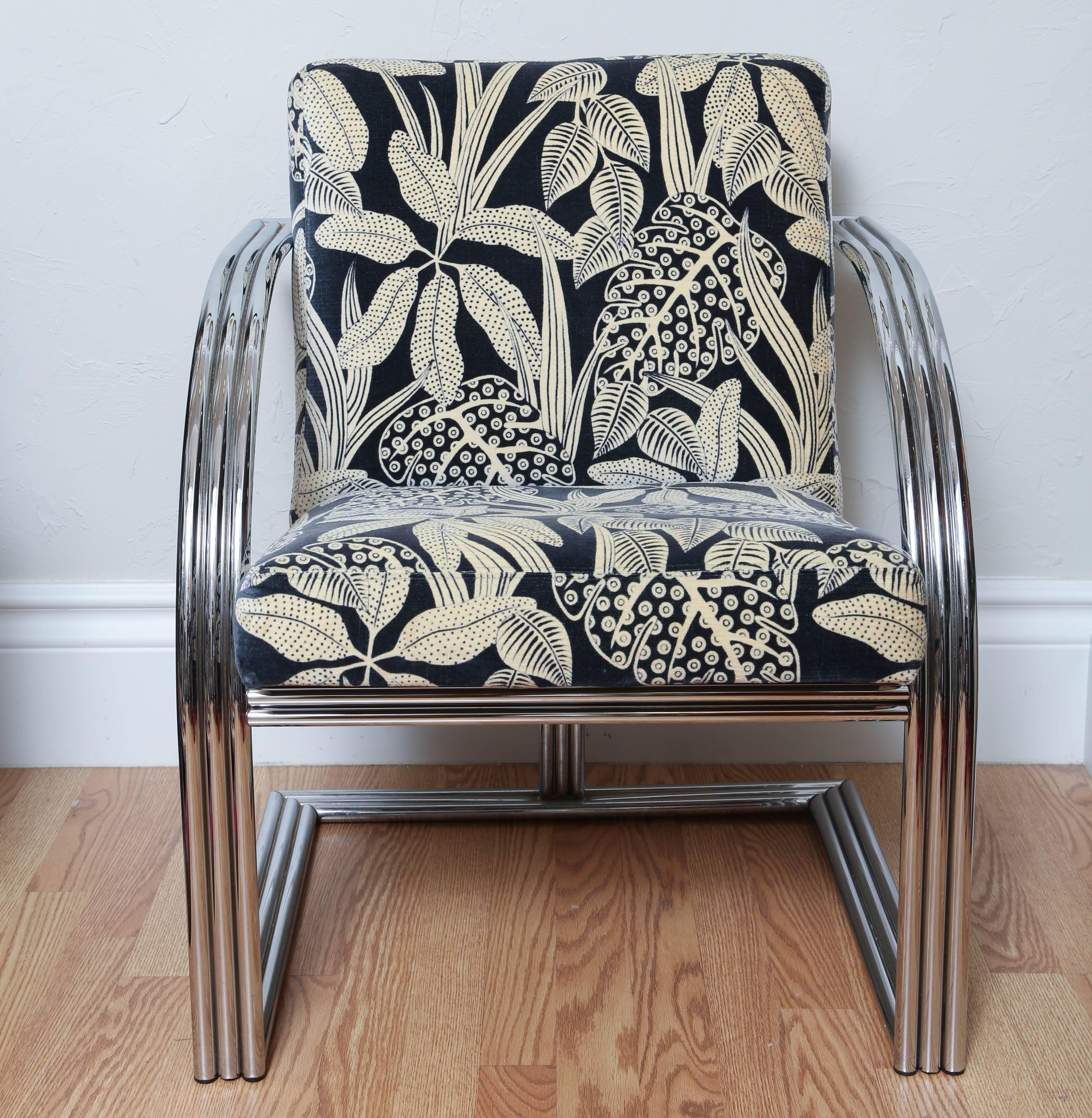 Fauteuil à triple bande chromée de style Art Déco par Milo Baughman pour Thayer Coggin. Tissu original.
