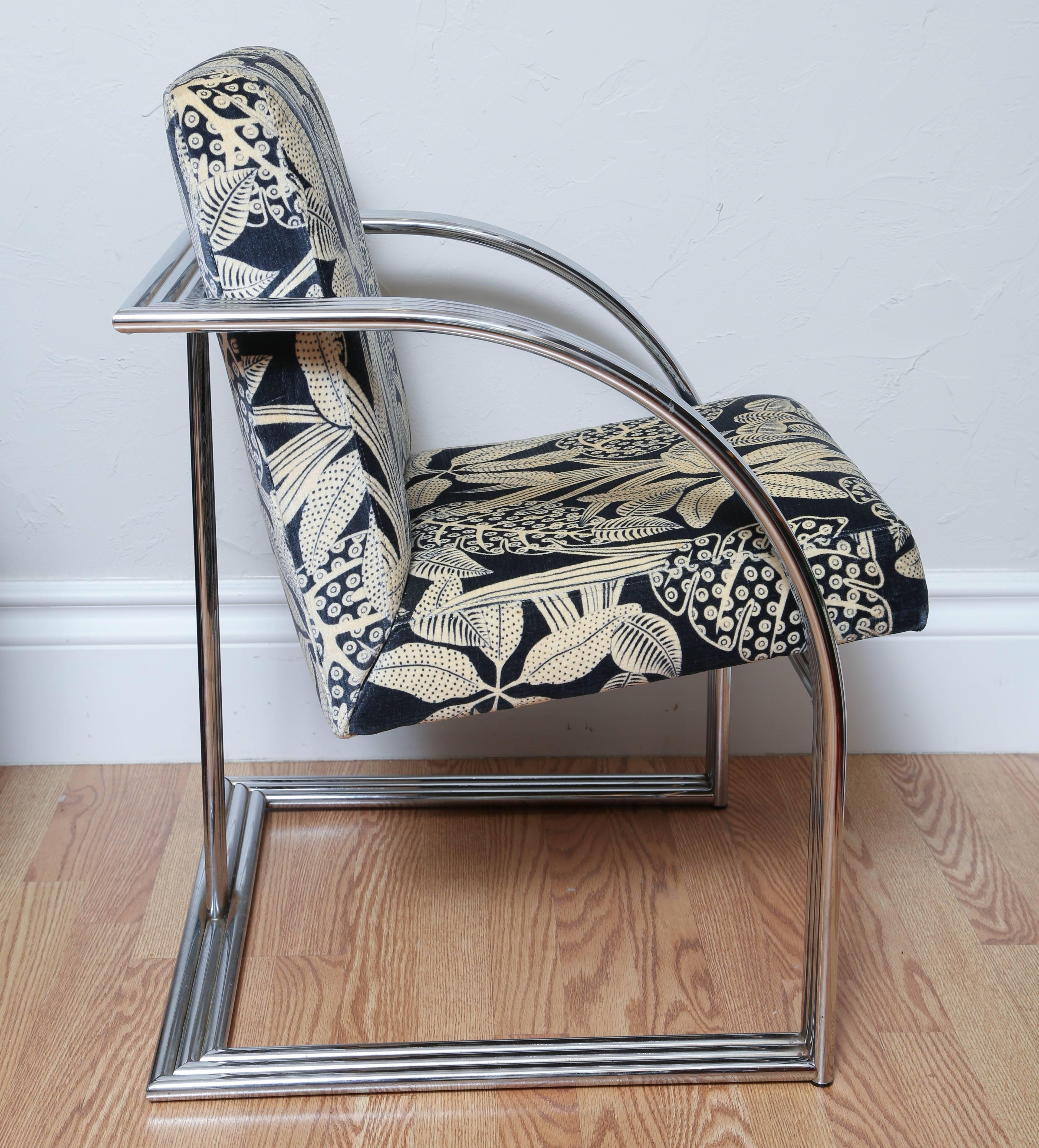 Américain Fauteuil de style Art déco à triple bande chromée de Milo Baughman en vente
