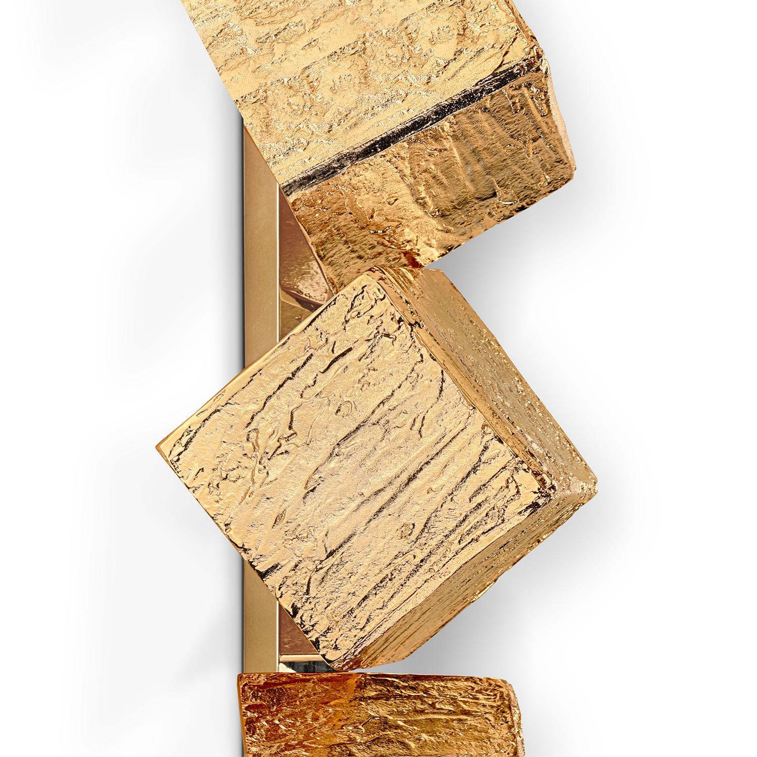 Moulage Applique Triple Cubes en vente