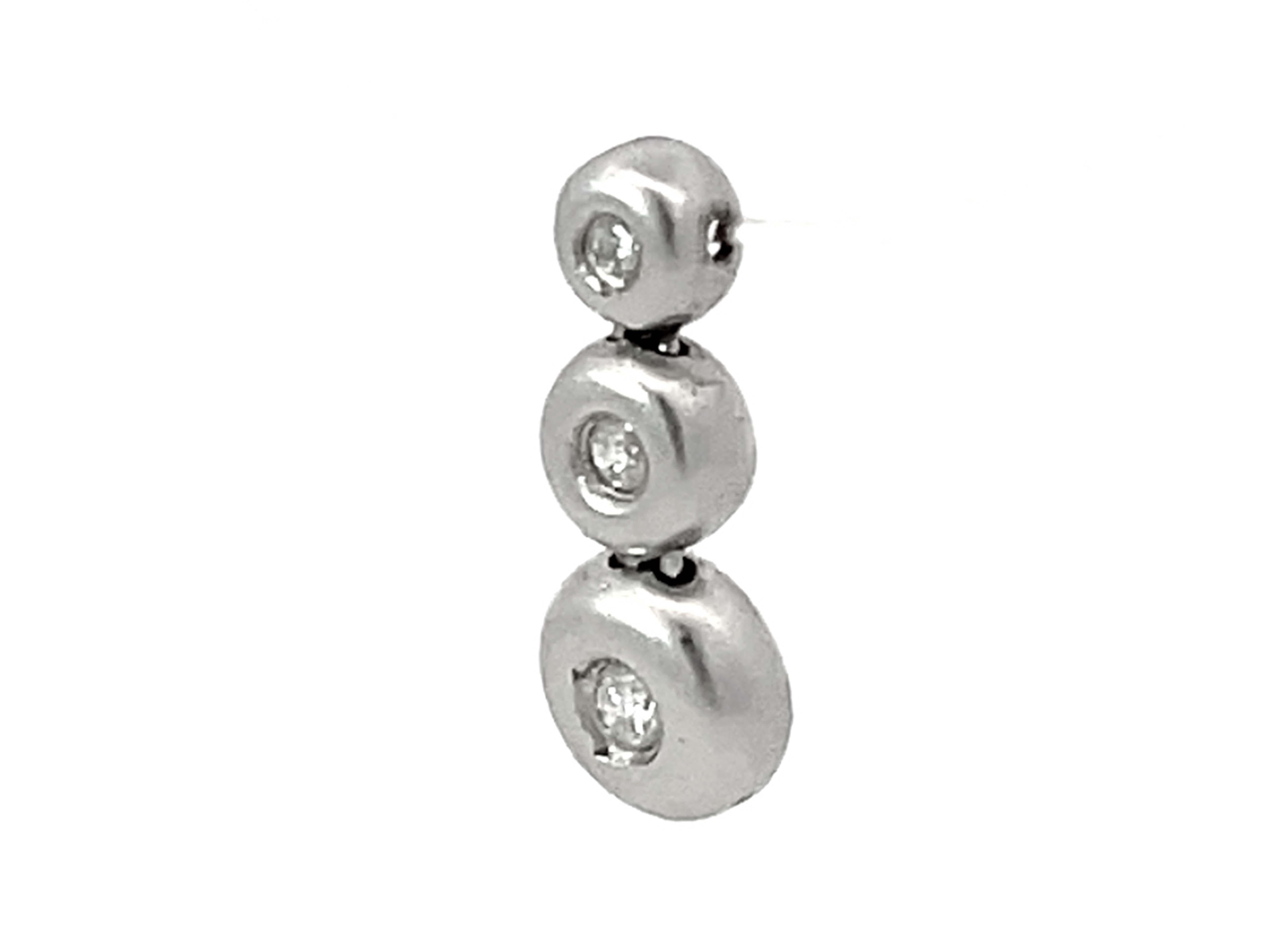 Taglio brillante Collana con tripla perla di diamanti in oro massiccio 14k Whiting in vendita