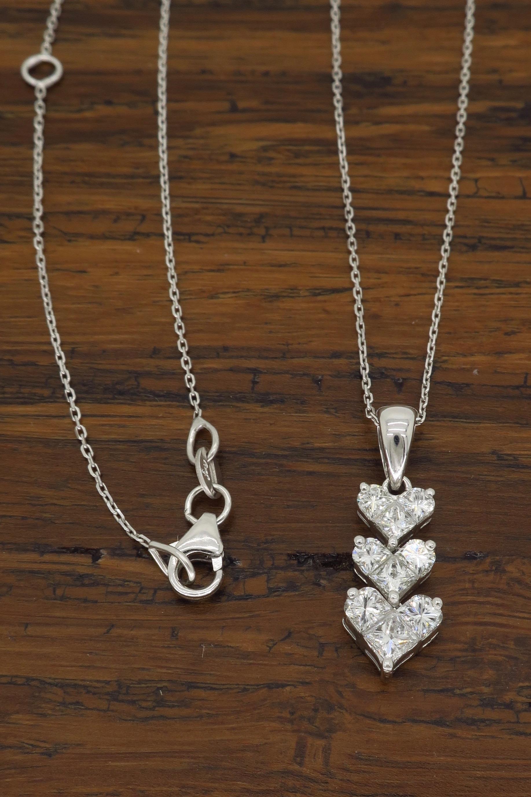 Triple Diamond Heart Pendant Necklace in 18 Karat White Gold In New Condition In Webster, NY