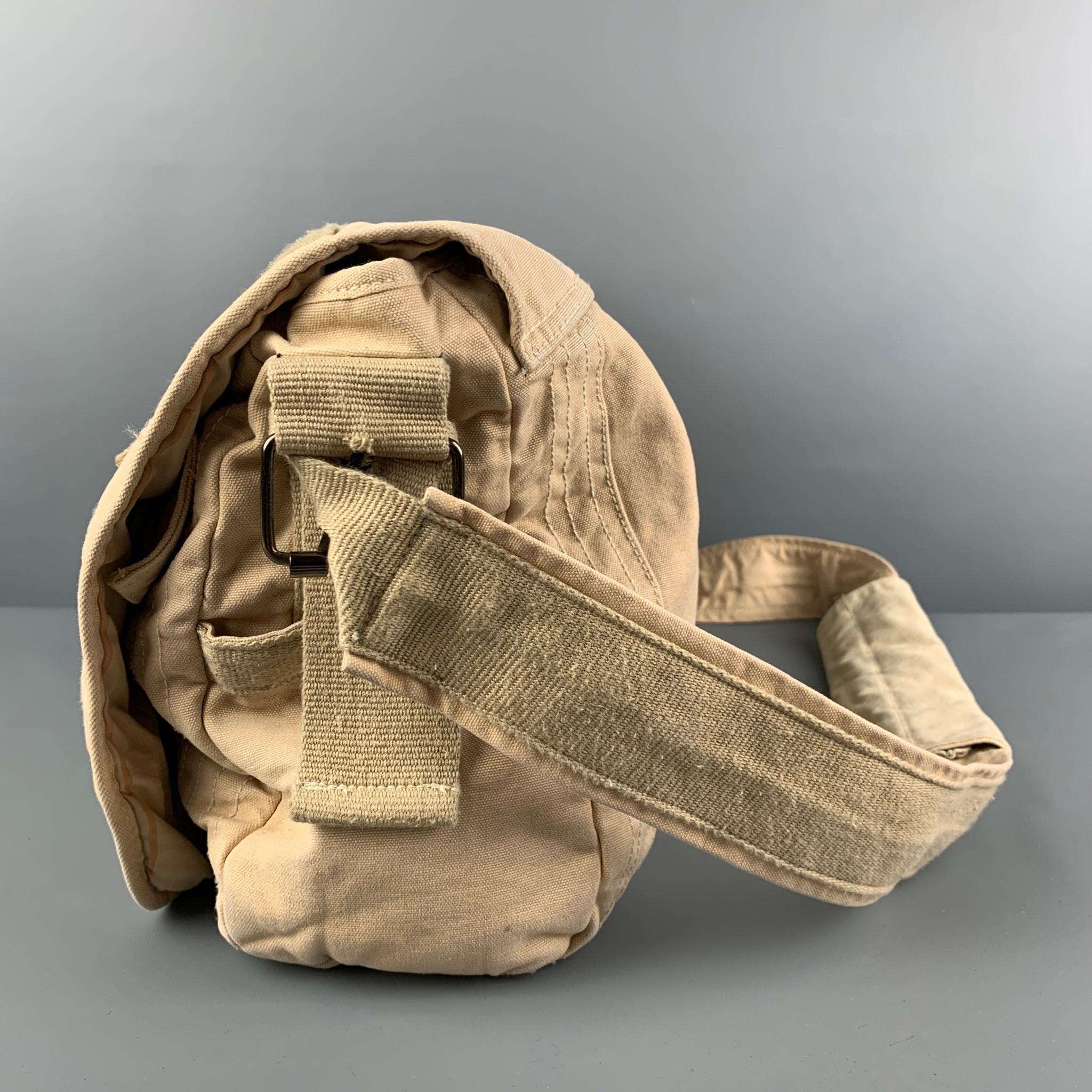 TRIPLE FIVE SOUL Beige bestickte Canvas Cross Body Bag Herren