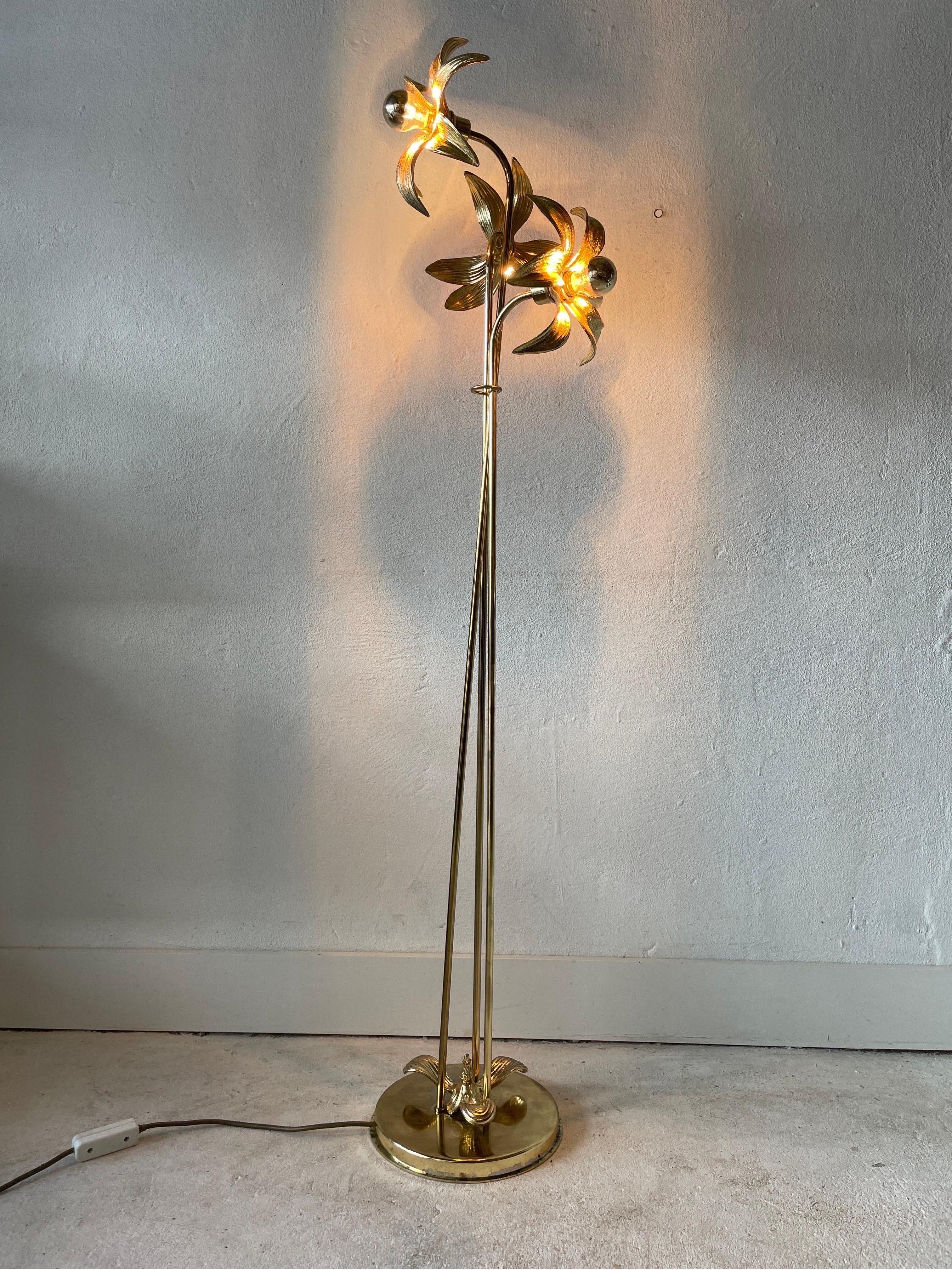 Triple Flower Shade Brass Floor Lamp by Willy Daro for Massive, 1970s, Germany For Sale 3