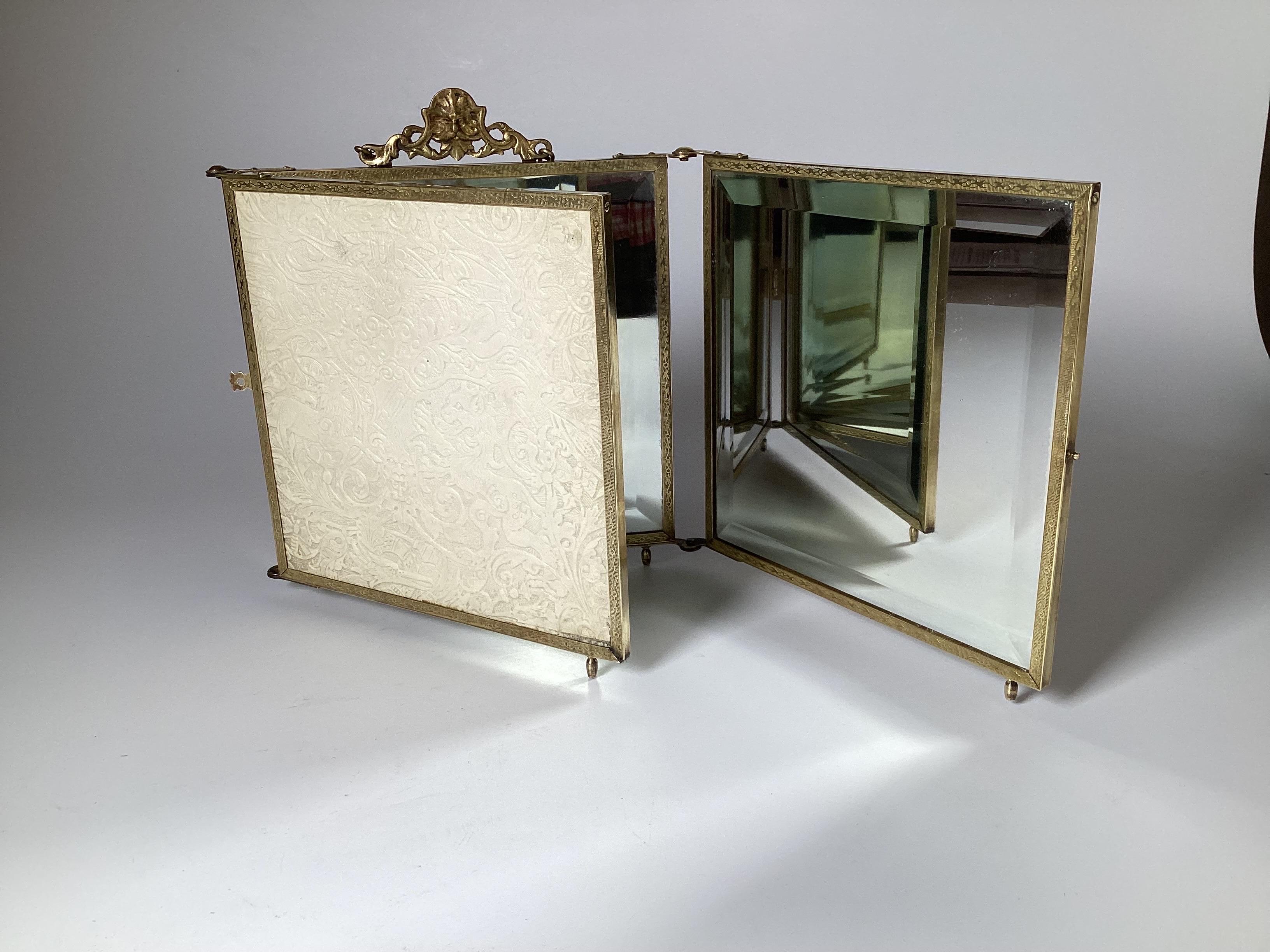 American Triple Folding Dresser Mirror, 1890's USA