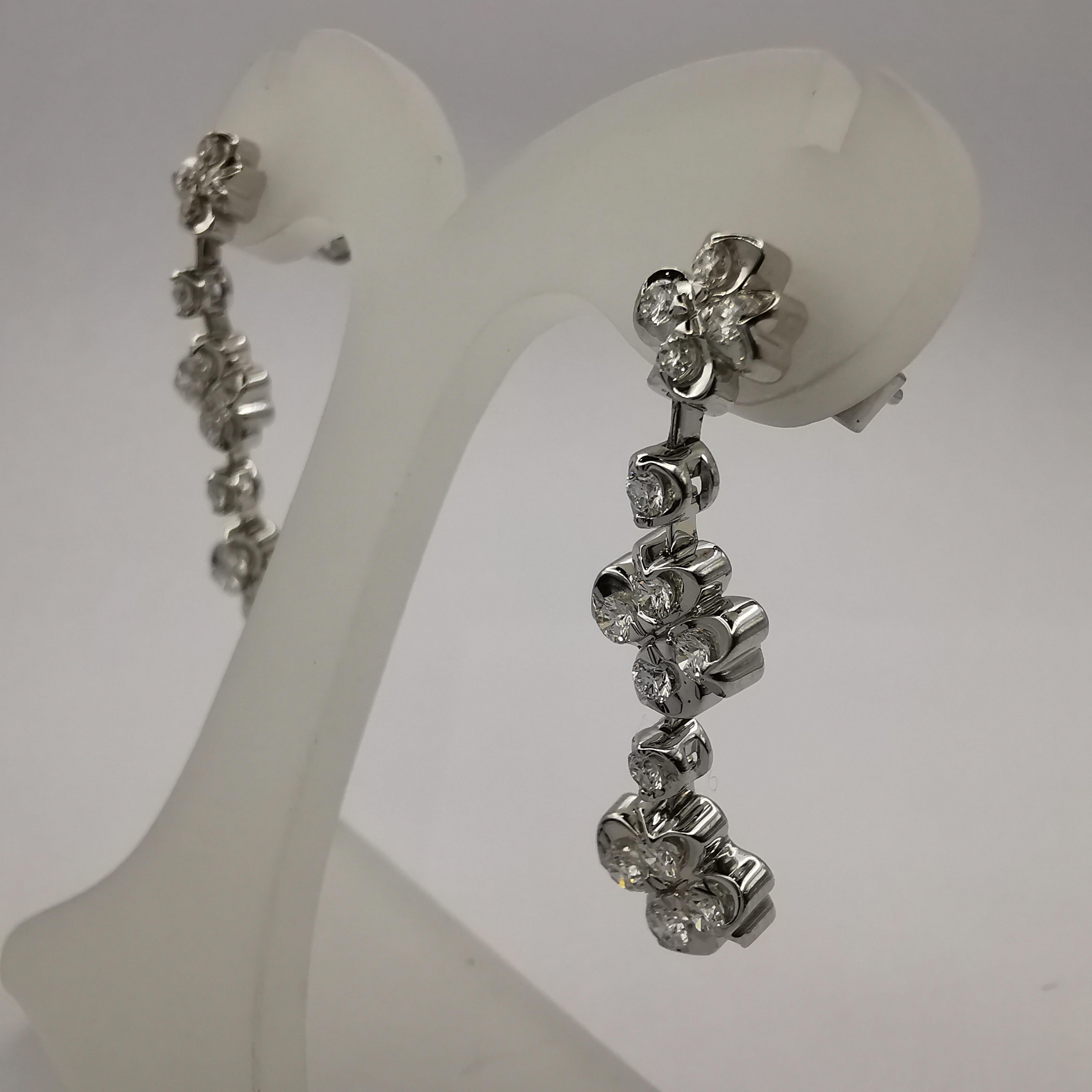 Aesthetic Movement Triple Four-Leaf Clover 1 Carat Diamond Dangling Earrings in 18K White Gold For Sale