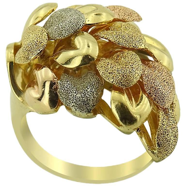 Triple Gold Leaf Ring In Excellent Condition For Sale In Knightsbridge, GB