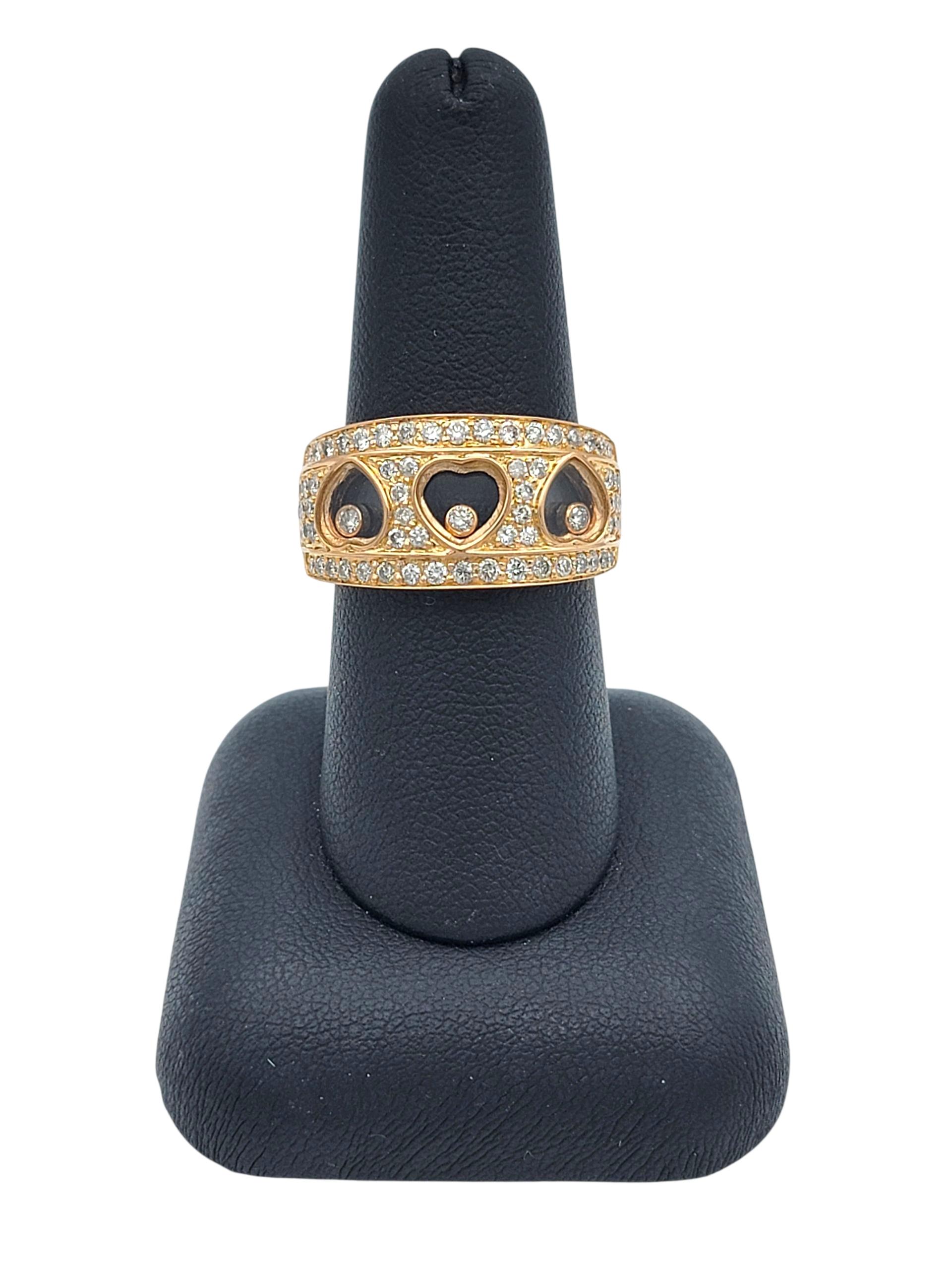 Anello a fascia con diamante fluttuante e triplo cuore in oro rosa lucido 18 carati in vendita 5