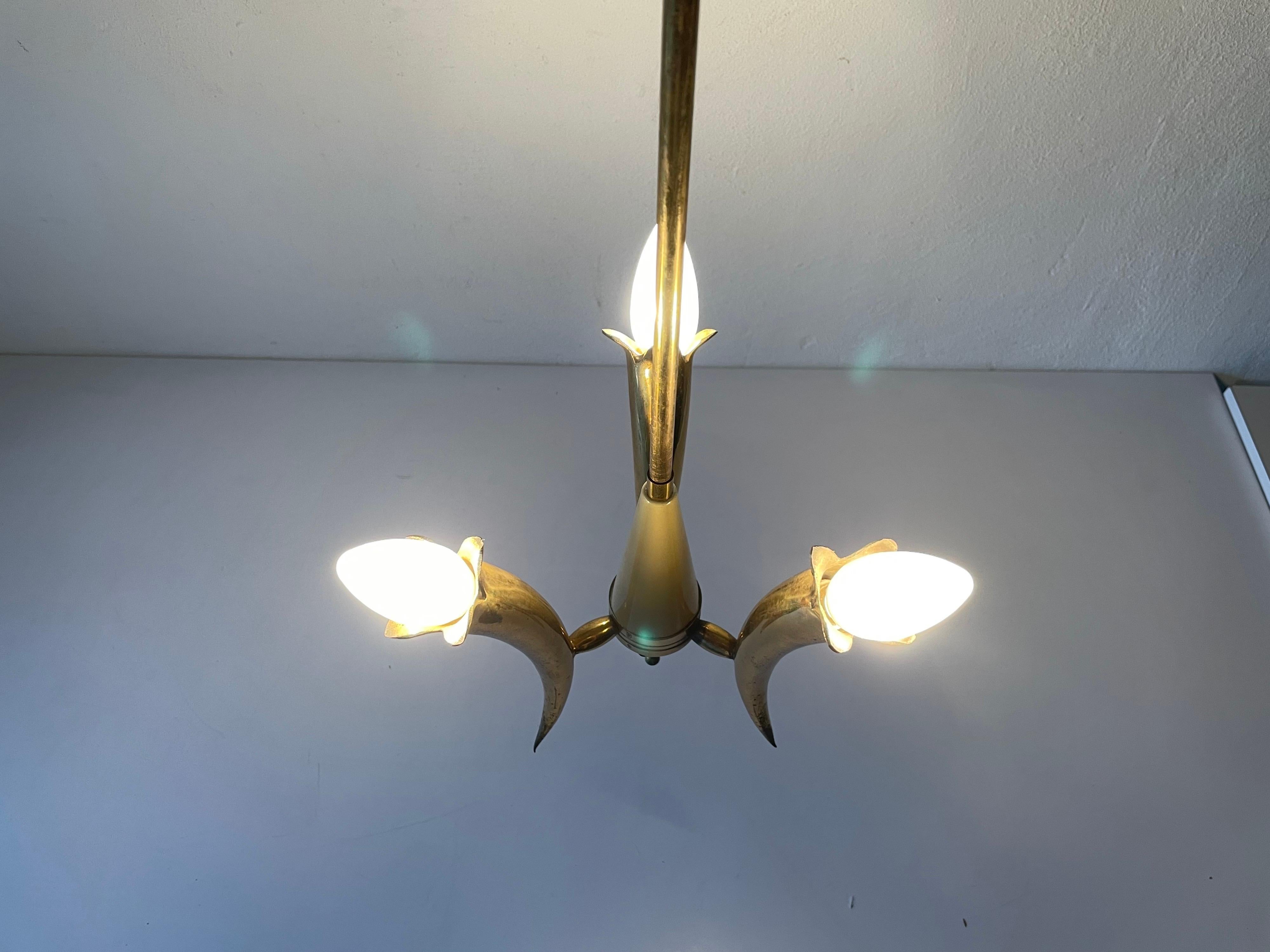 Triple Horn Brass Shade Mid-Century Modern Chandelier, 1950s, Italy For Sale 9