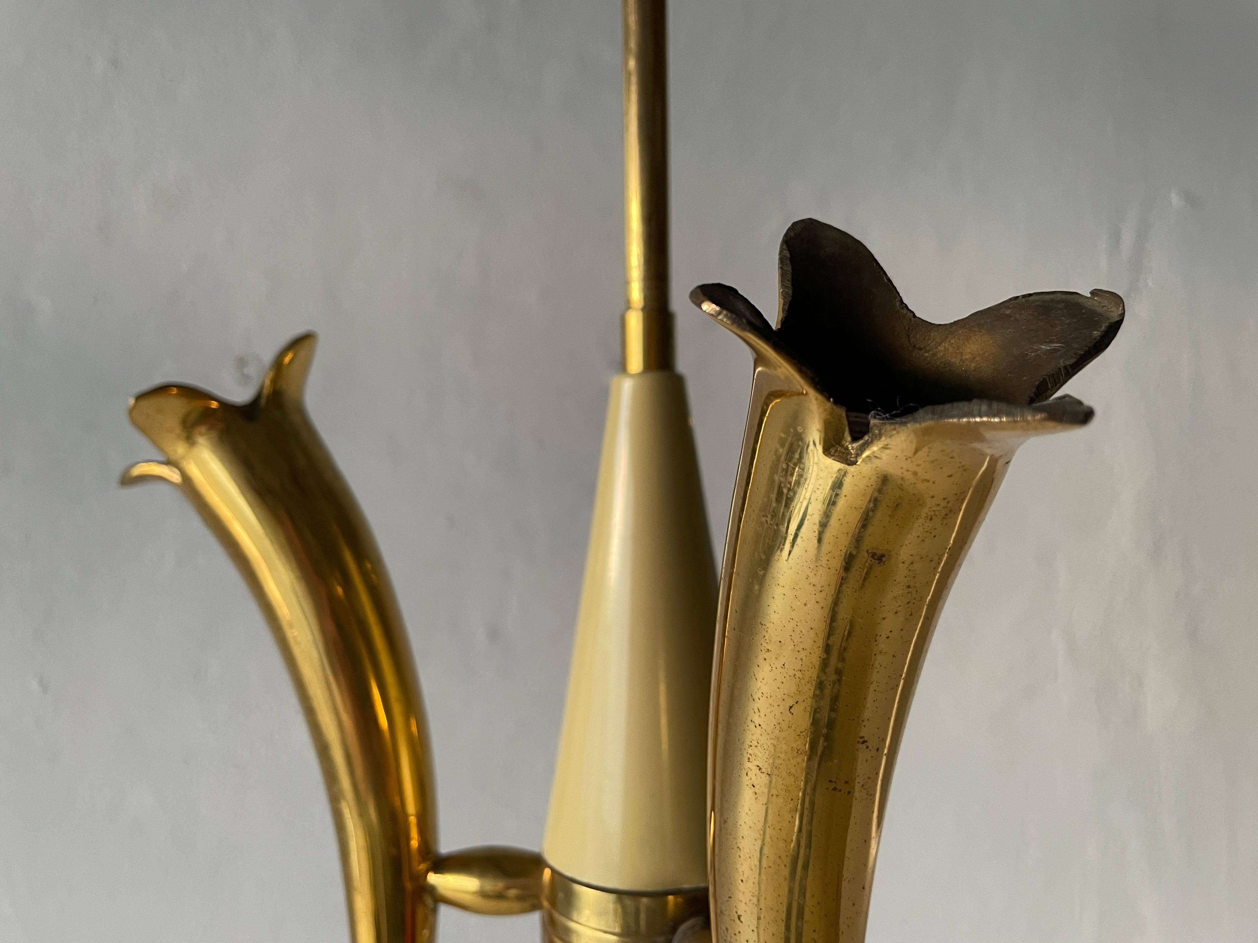 Triple Horn Brass Shade Mid-Century Modern Chandelier, 1950s, Italy For Sale 2