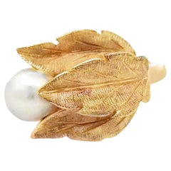Vintage Triple Leaf Akoya Pearl Ring 14k Yellow Gold