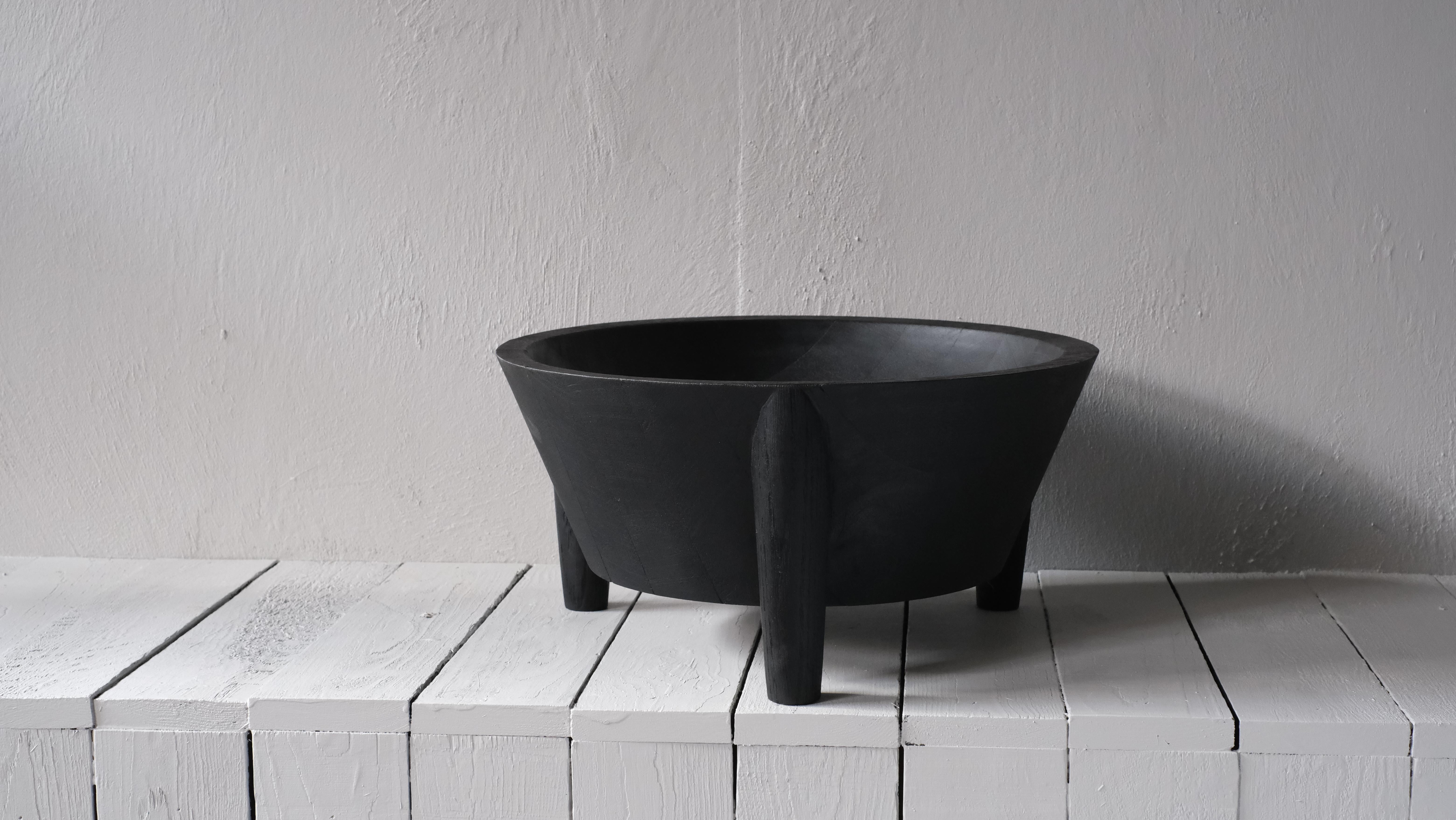 Modern Triple Legged Bowl by Arno Declercq For Sale