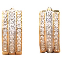 Orecchini Huggie con diamante a tripla linea in oro massiccio 14K (certificati)