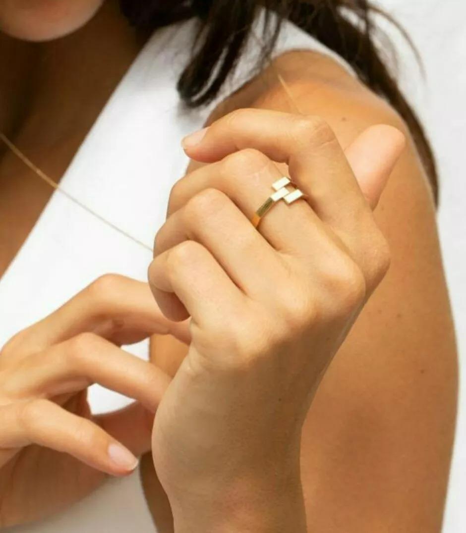 Bague triple octogonale au design géométrique minimaliste en or massif 14 carats Neuf - En vente à Chicago, IL