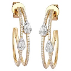 Boucles d'oreilles créoles en or jaune 14 carats, ornées de diamants « Fancy » et « Baguette » taillés en forme de triple poire, de 0,35 ct