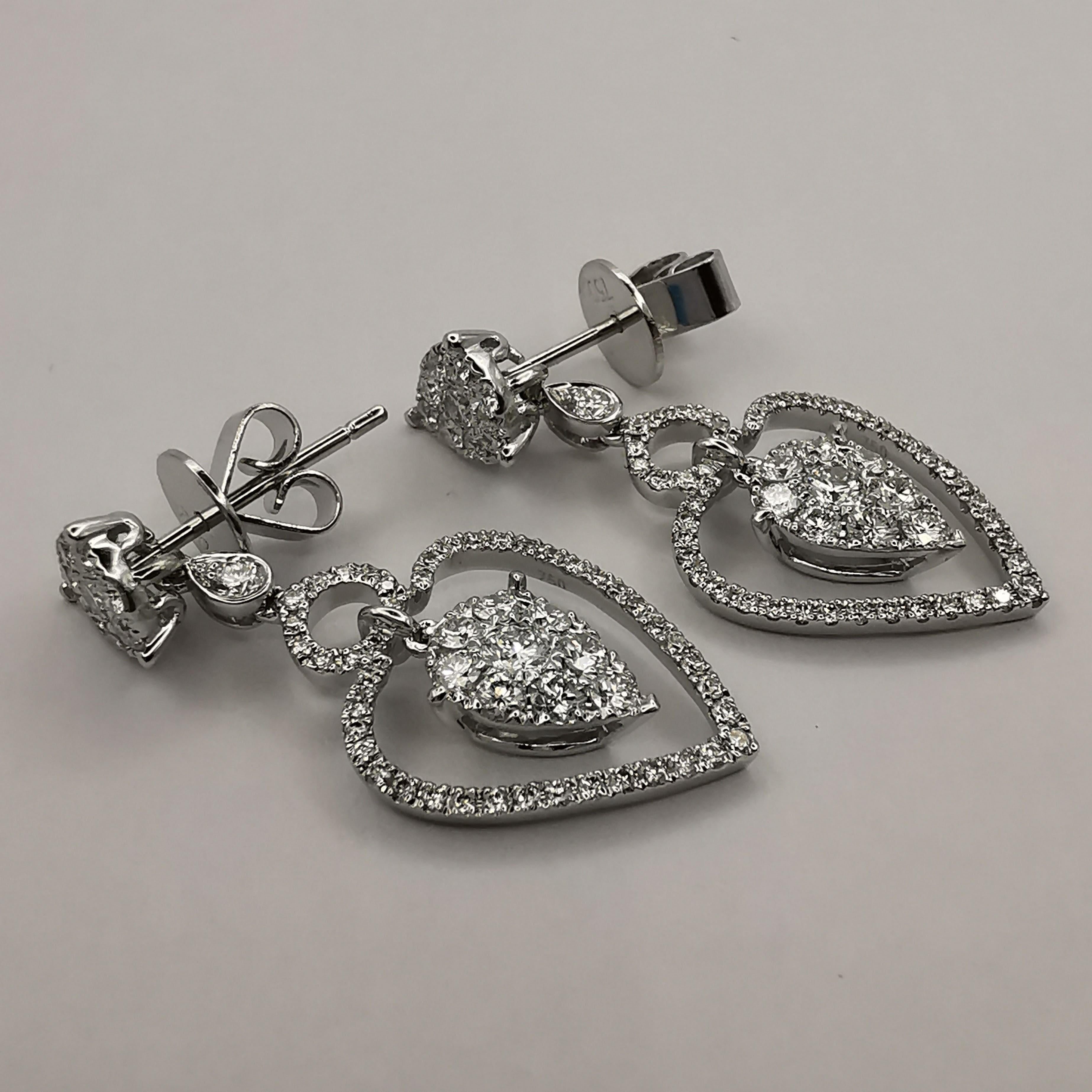 Triple Teardrop 1.69 Carat Diamond Dangling Earrings in 18K White Gold For Sale 5