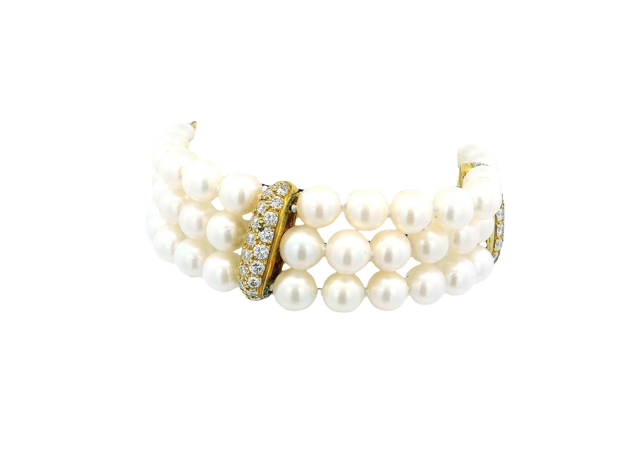 Pulsera Triple Perlas con 4 Estaciones Pave en Bueno estado para la venta en Great Neck Plaza, NY
