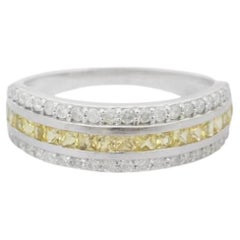 Anillo Triple Fila Zafiro Amarillo y Diamantes en Plata de Ley 925 para Mamá