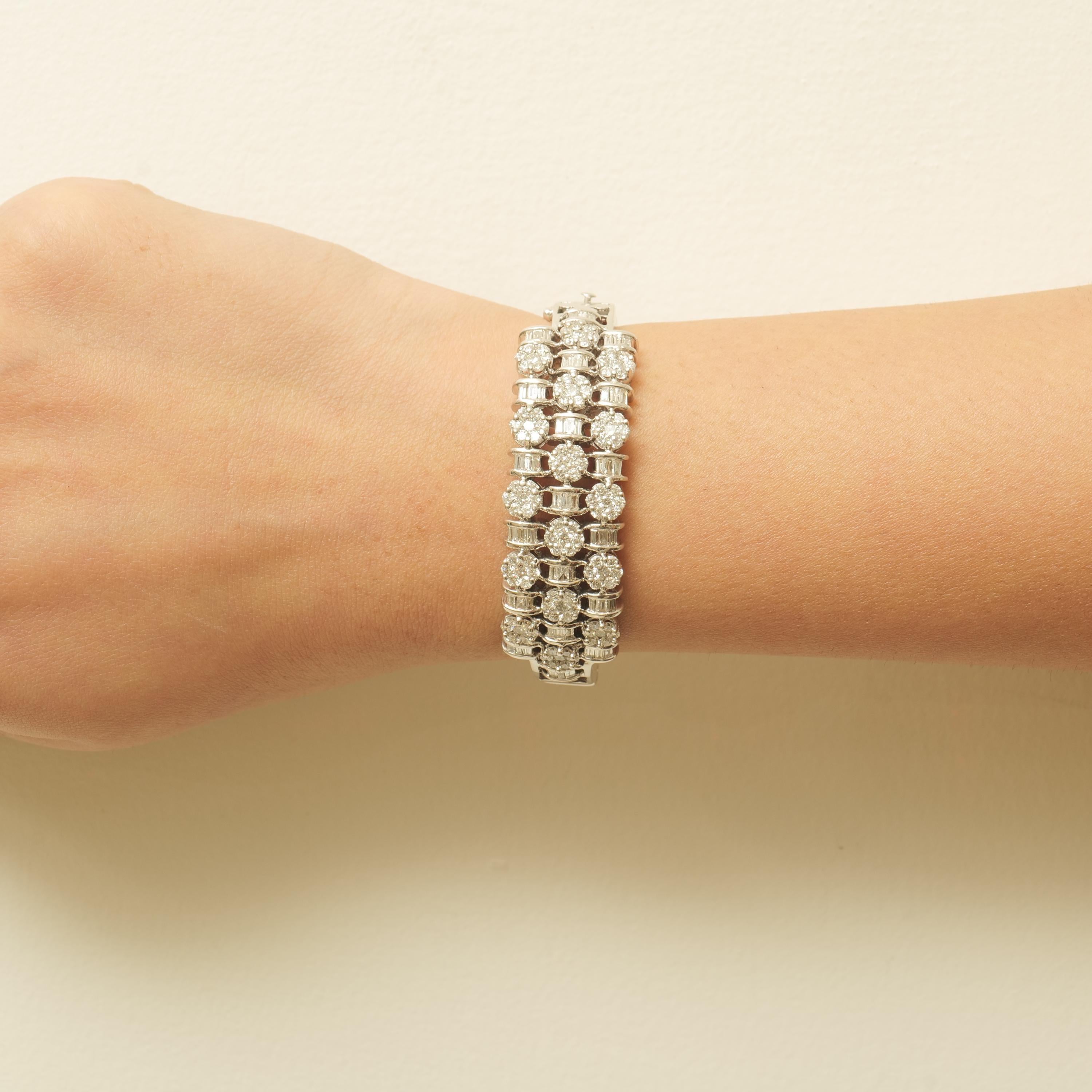 Pulsera de triple fila de diamantes en oro macizo de 14k (certificado) Art Decó en venta