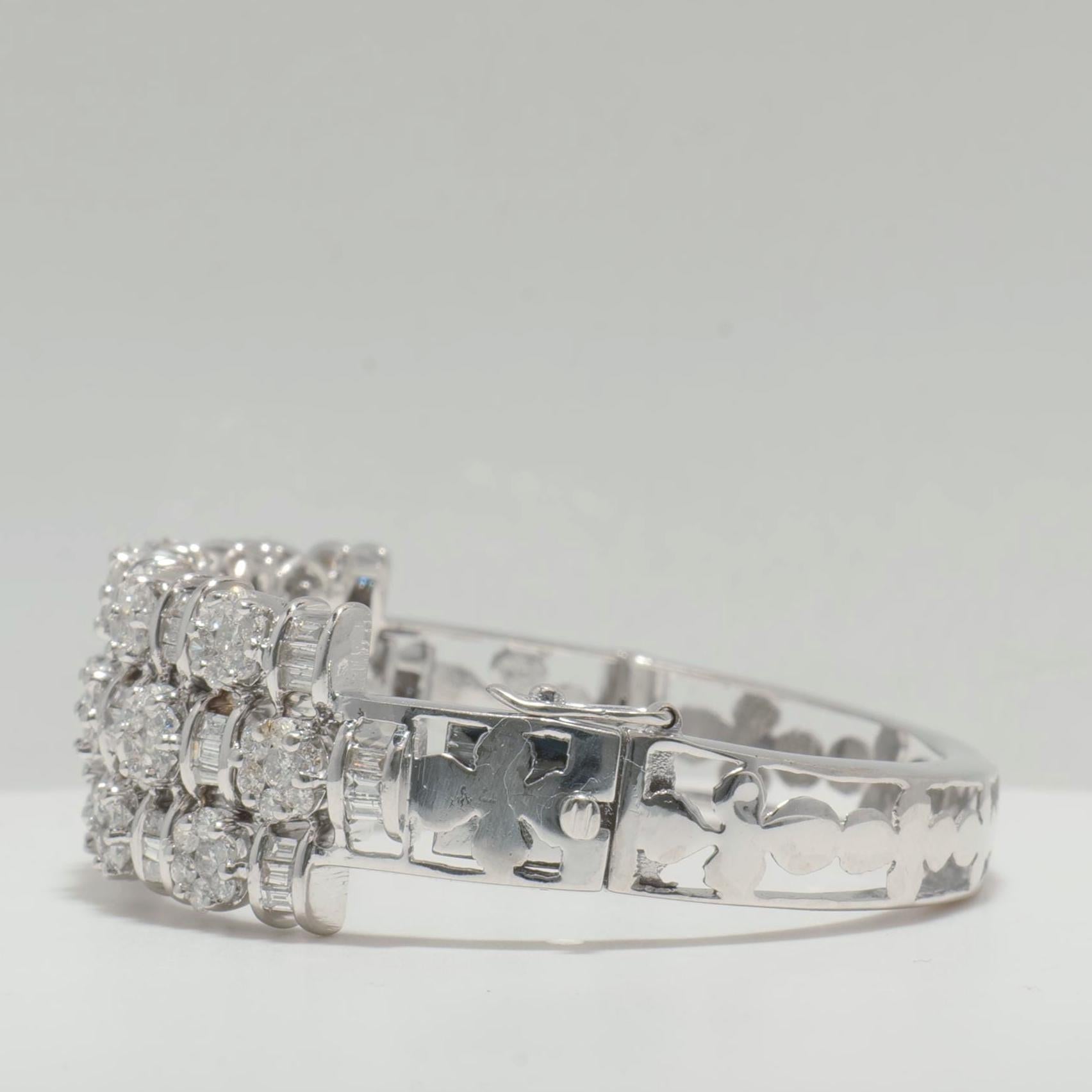 De las mujeres Pulsera de triple fila de diamantes en oro macizo de 14k (certificado) en venta