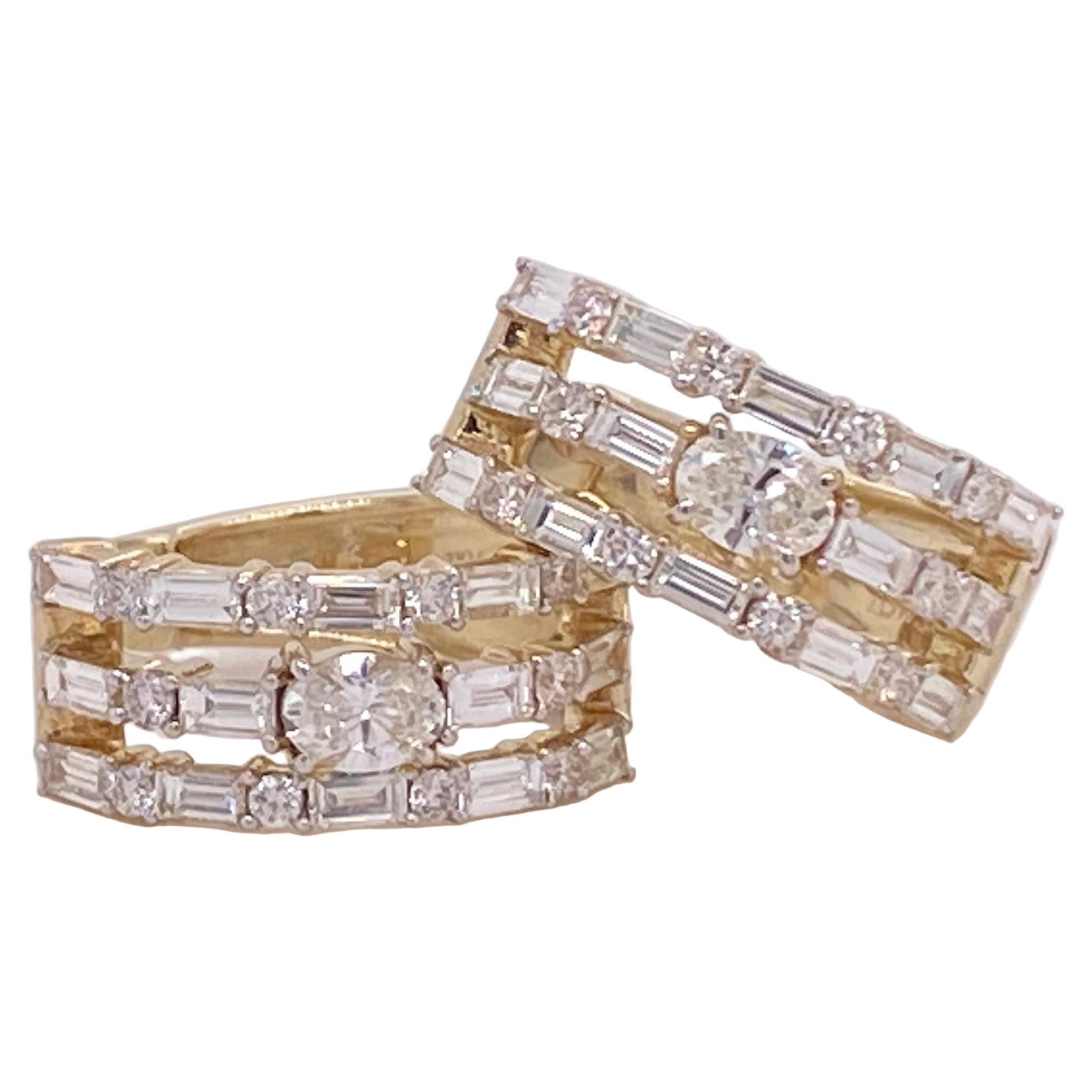 Cerchi Huggie a tripla fila con 1,5 carati di diamanti, scintillio audace, in oro giallo 14K in vendita