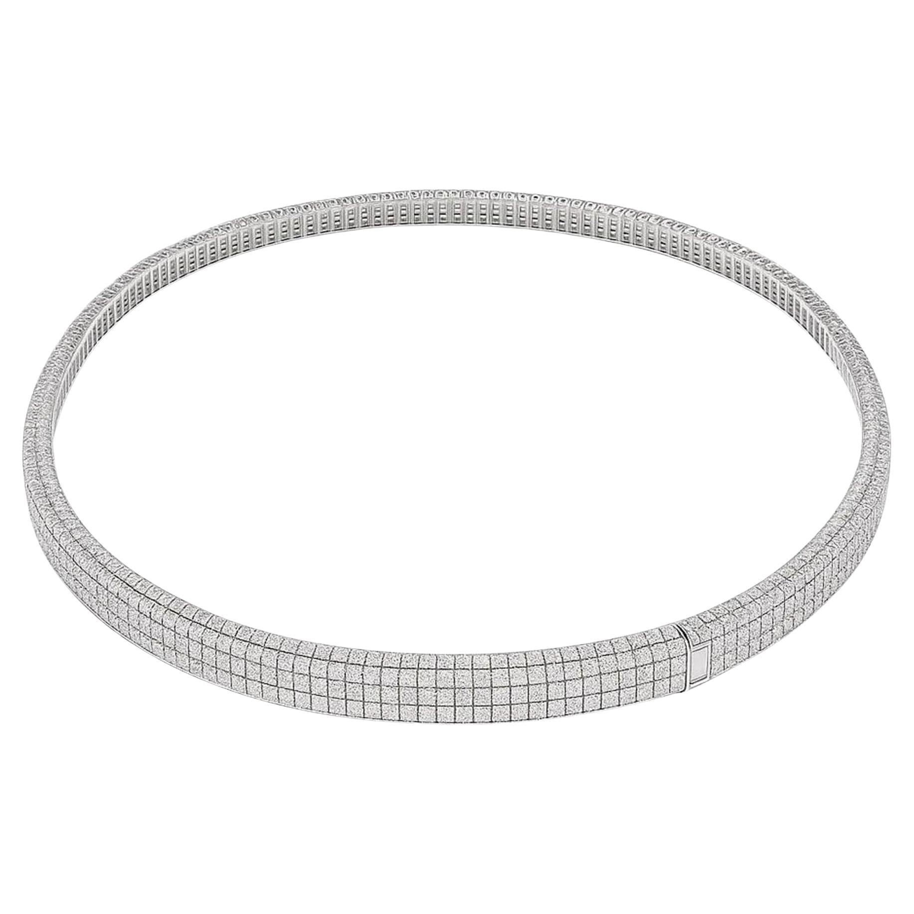 Bracelet en or blanc 14K à trois rangs de diamants sertis de pavés