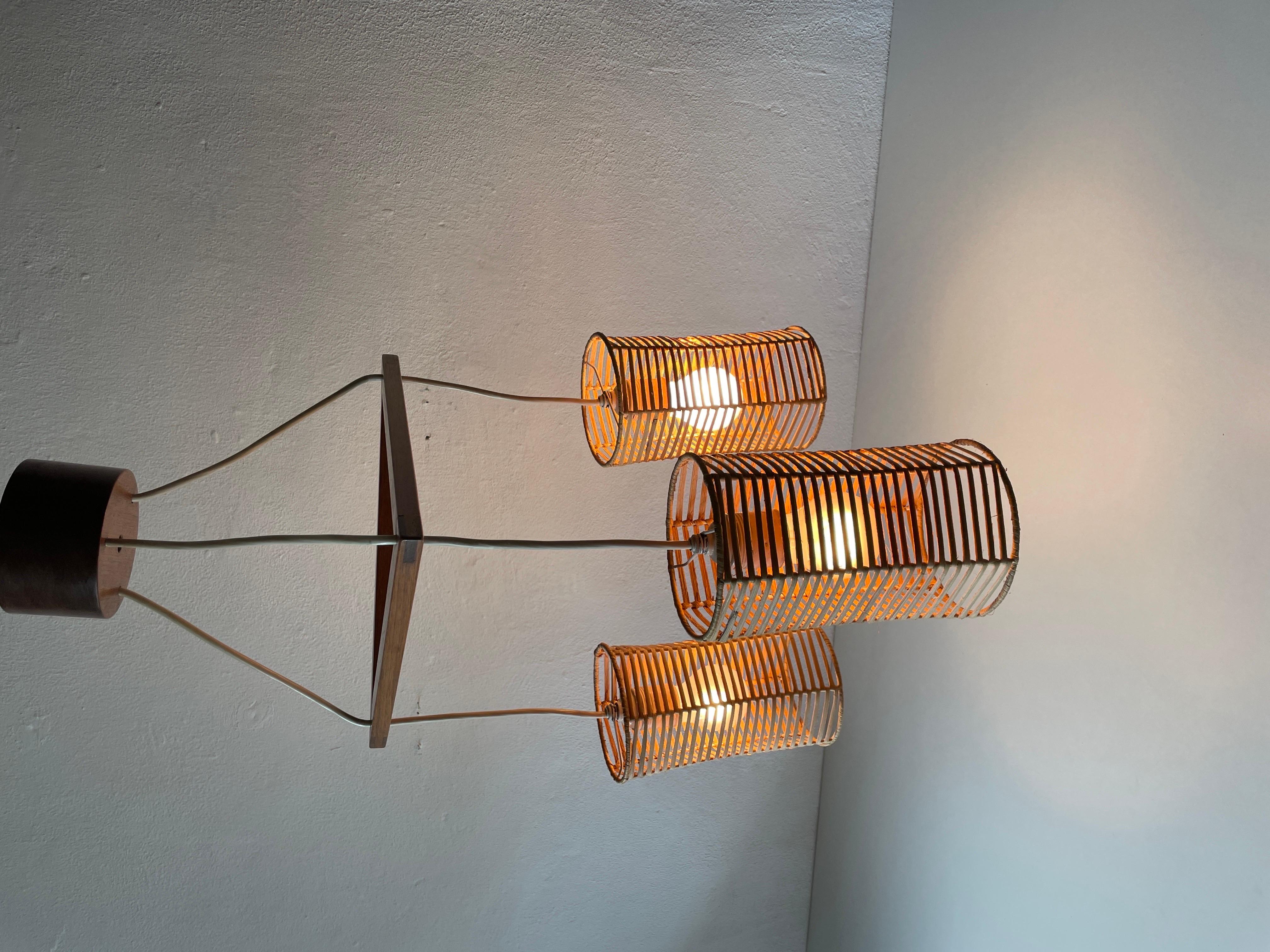 Lampe à suspension à trois abat-jour en osier et bois, années 1960, Allemagne en vente 5
