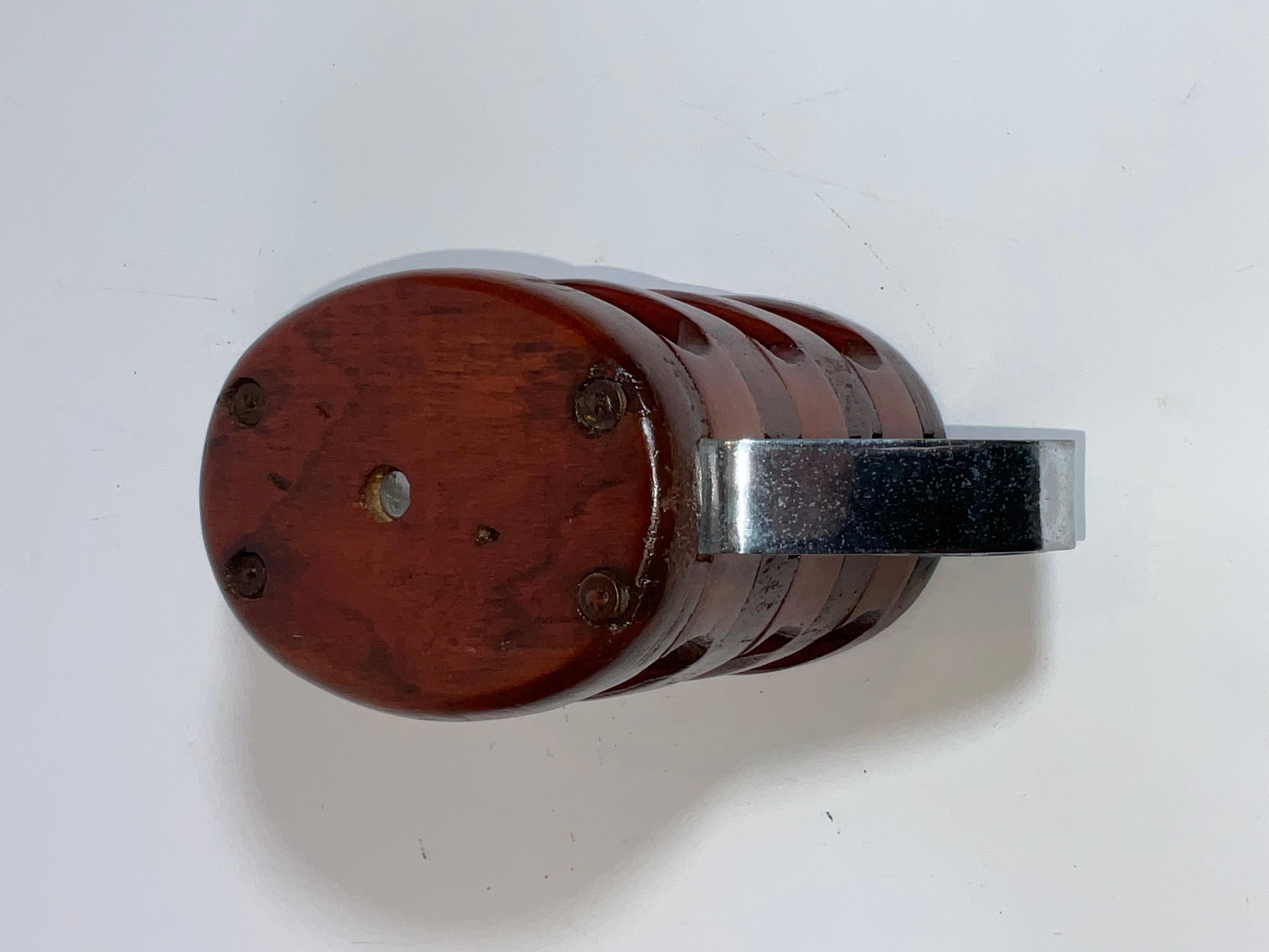 Poulie nautique à trois réas en bois verni en vente 1