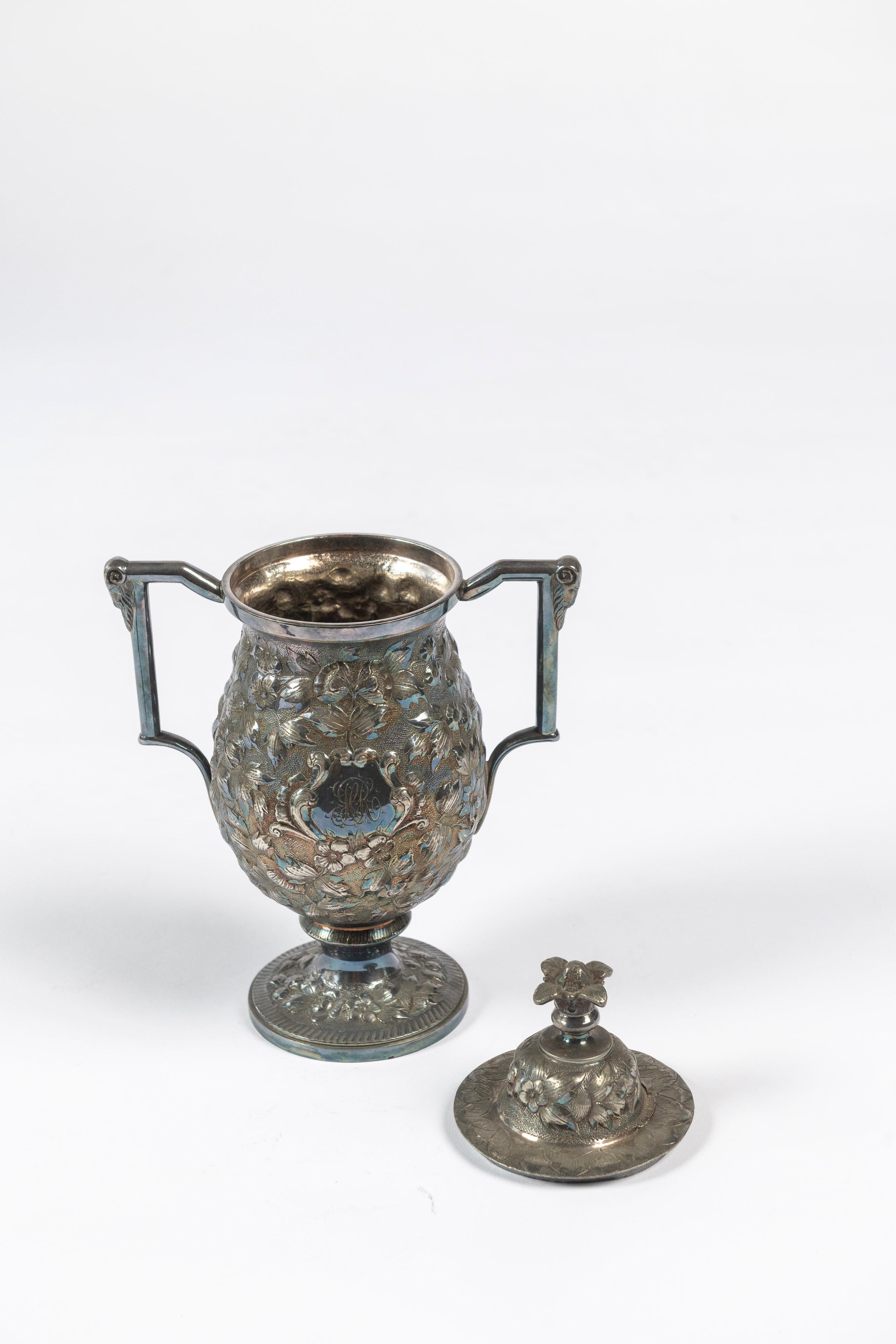 Triple urne à thé en plaqué argent de Chas. W. Hamill & Co, Baltimore, MD, 1876-1884 en vente 1