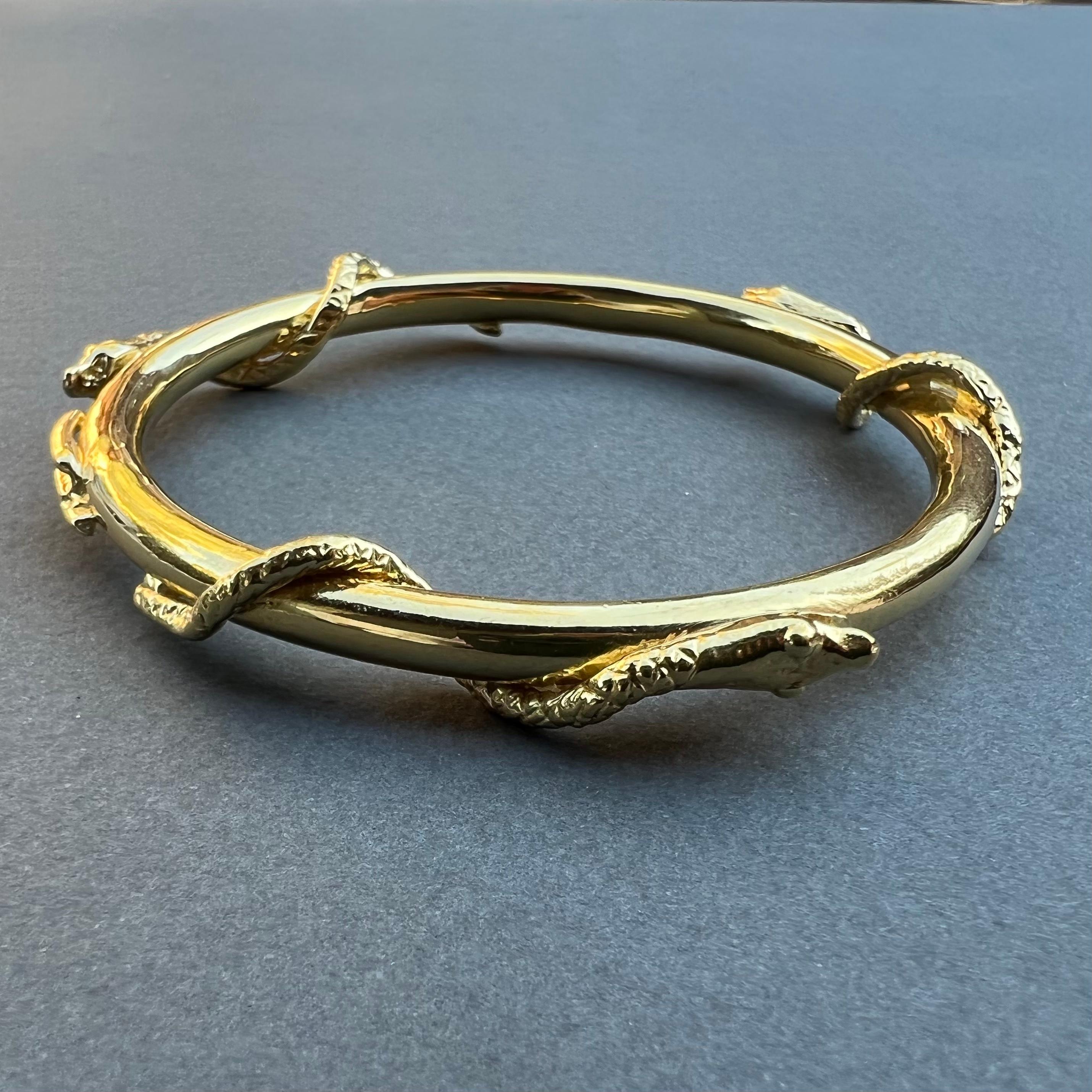 J Dauphin Bracelet jonc en or à trois serpents Pour femmes en vente