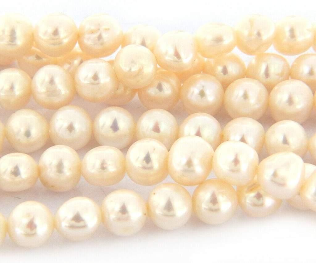 Dreireihige Perlen- und Mabe-Perlen-Verschluss-Halskette aus 14K Gelbgold im Angebot 2