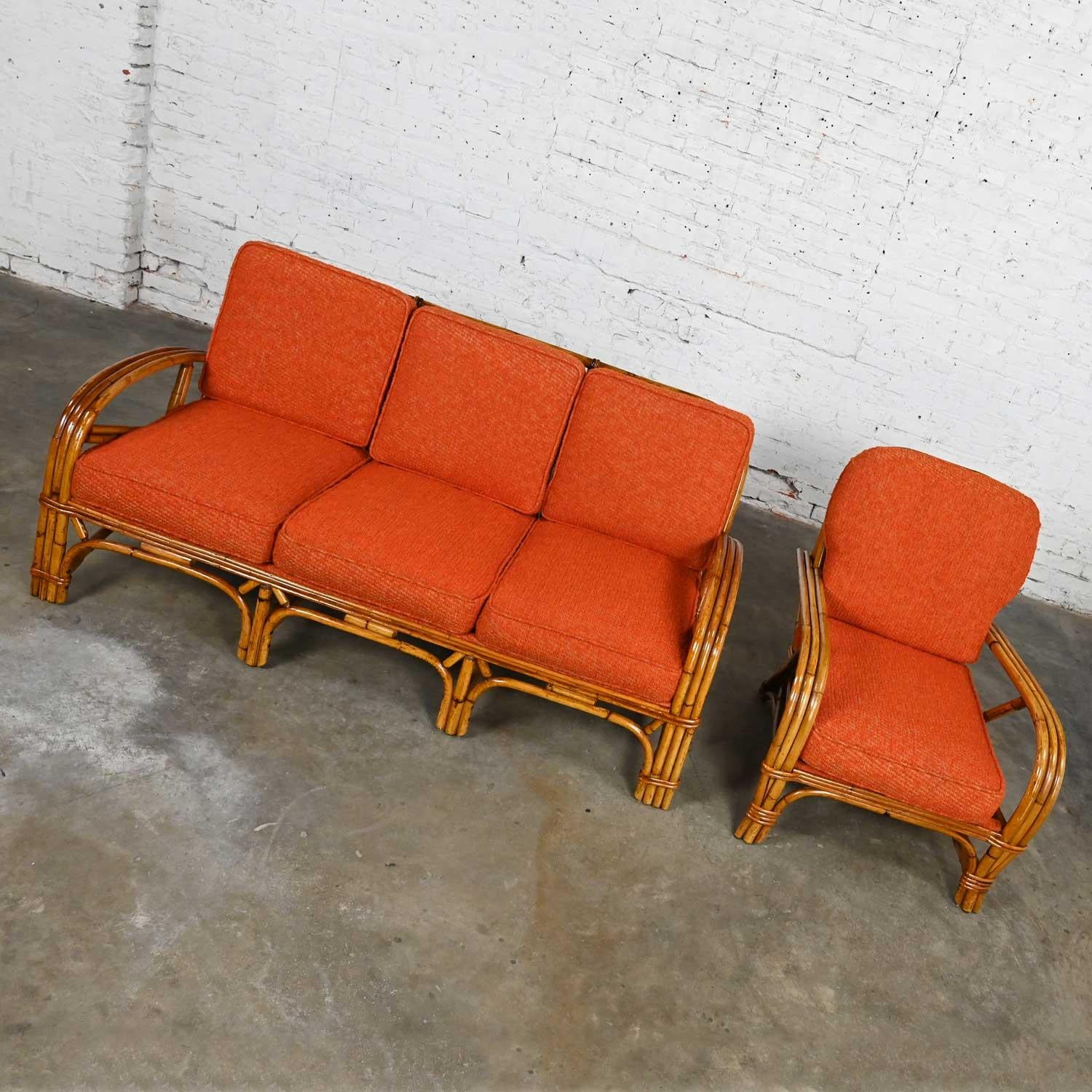 Canapé et chaise en rotin à trois brins et coussins en tissu orange style Heywood Wakefield en vente 6