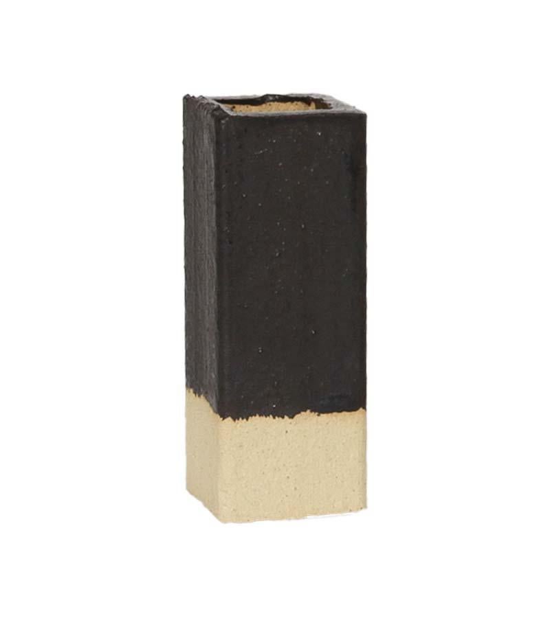 Dreistöckiger, hoher Beistelltisch und Hocker aus Keramik in Iron Gate. Auf Bestellung gefertigt. 


BZIPPY-Keramikprodukte sind Unikate aus Steinzeug / Steingut, darunter Möbel, Pflanzgefäße und Wohnaccessoires. 

Jedes Stück wird in unserem Werk