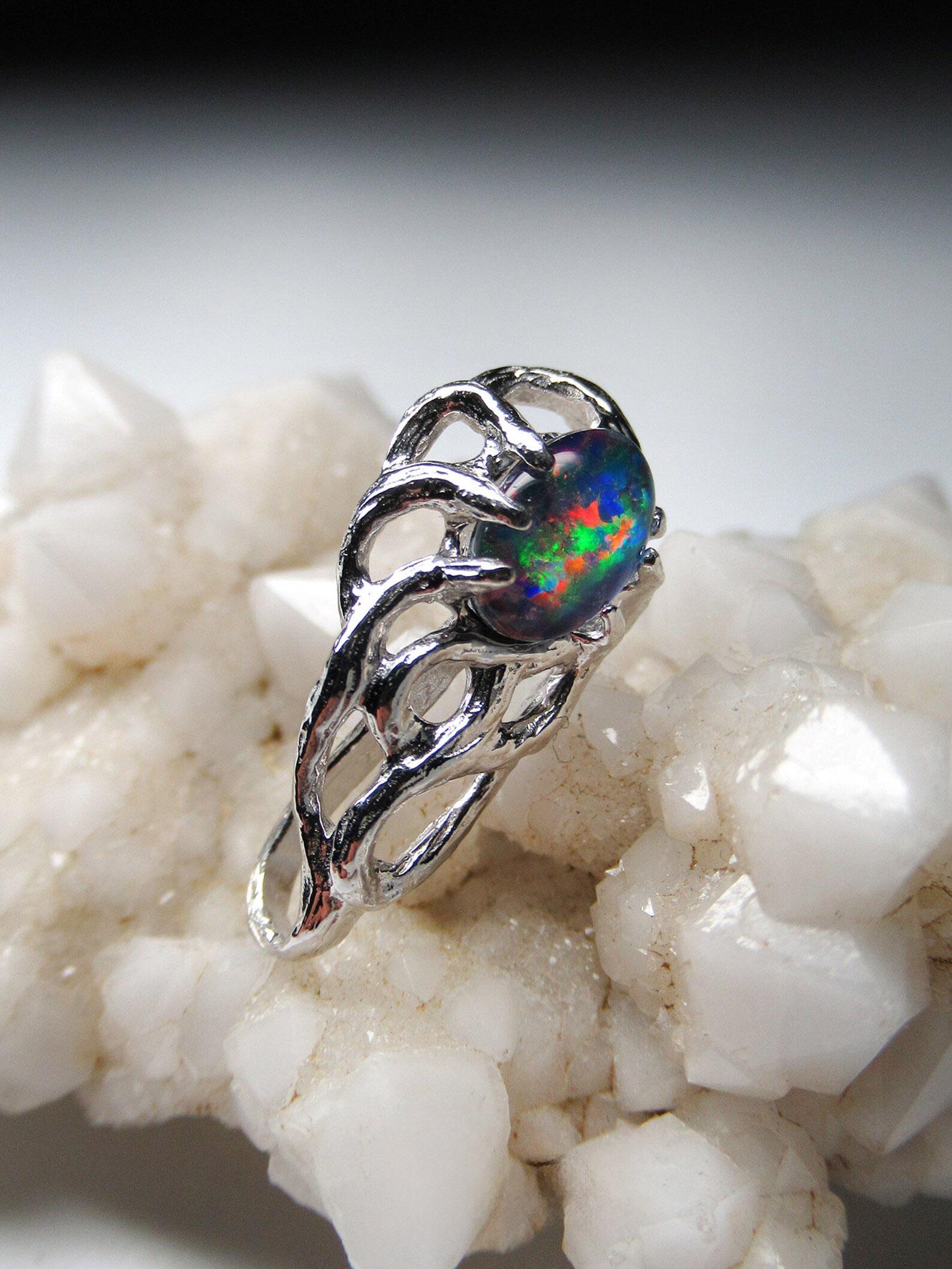 Taglio ovale Ciondolo d'argento con opale tripletta Gemma naturale multicolore arcobaleno rosso blu in vendita