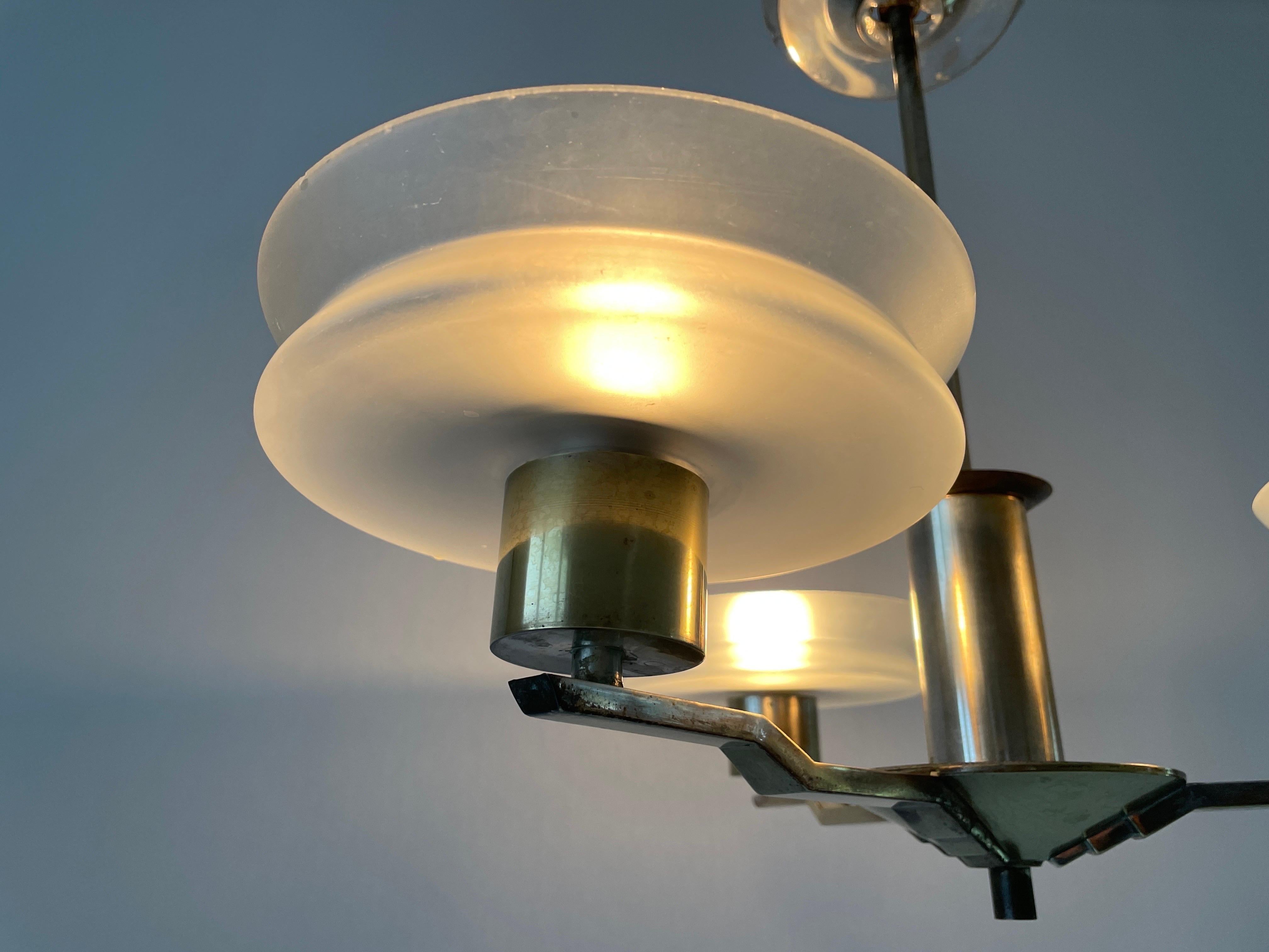 Lampada a sospensione Art Deco con paralume triplo in vetro e ottone, anni '40, Germania in vendita 7
