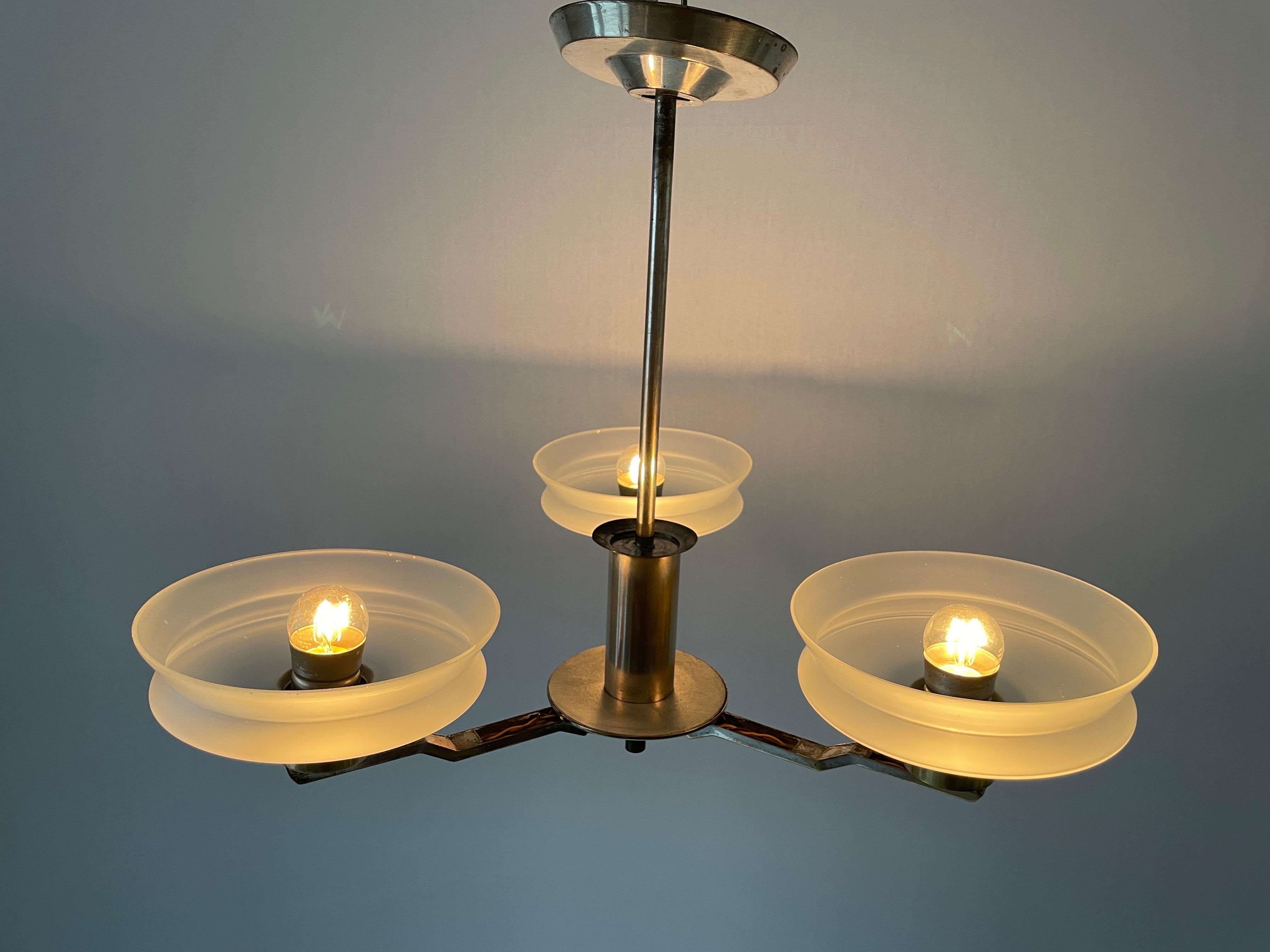Lampada a sospensione Art Deco con paralume triplo in vetro e ottone, anni '40, Germania in vendita 11
