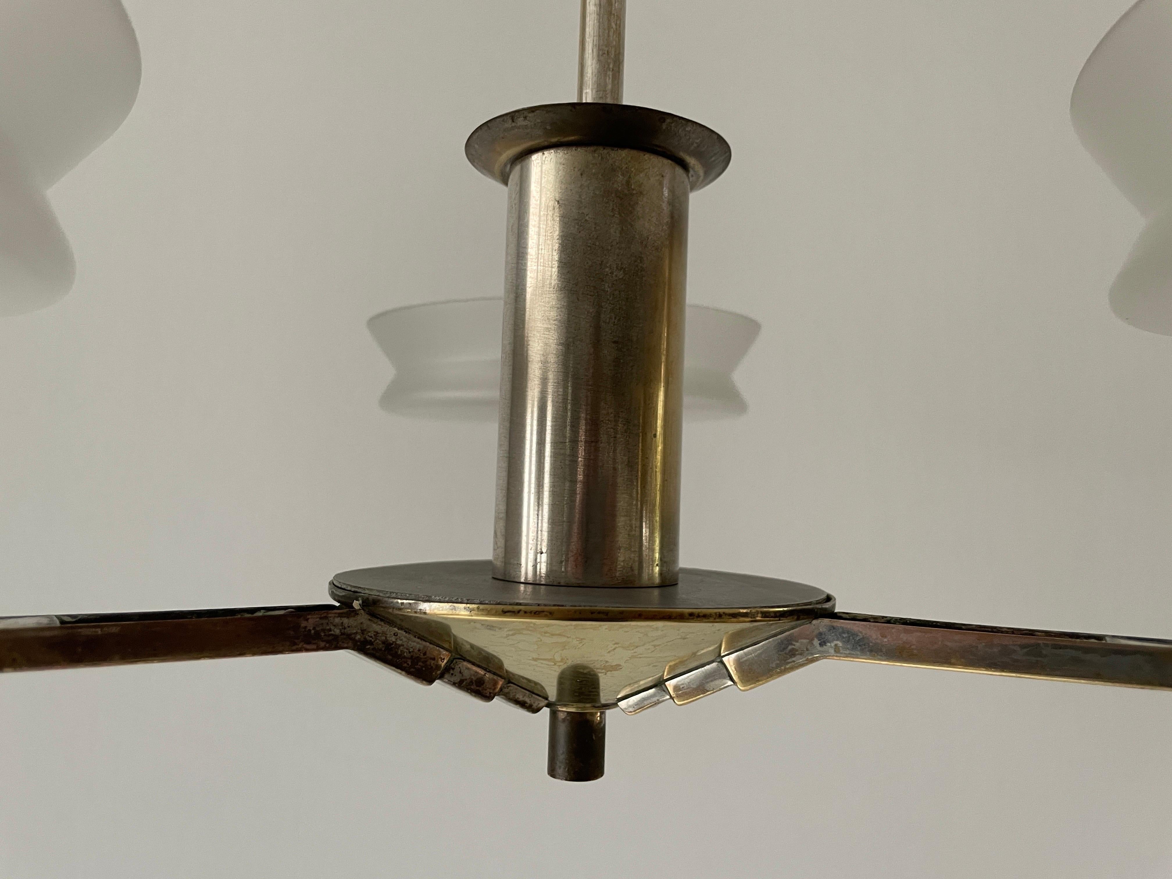 Lampada a sospensione Art Deco con paralume triplo in vetro e ottone, anni '40, Germania in vendita 1