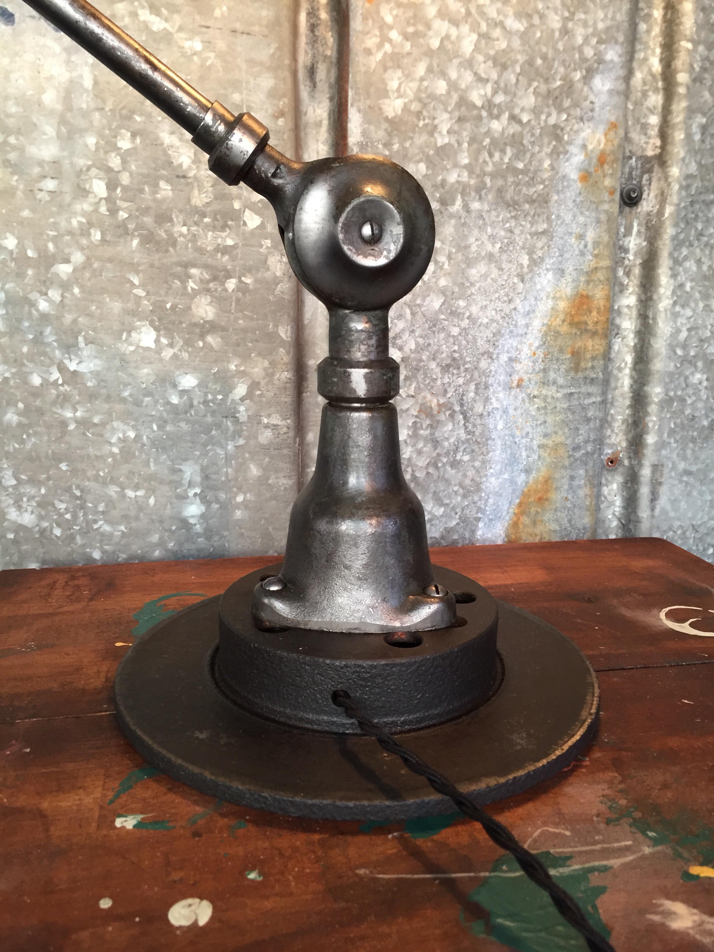 Triplex industrial table/floor/wall lamp designed by Johan Petter Johanson in the 1930s and made by ASEA of Sweden.
This iconic lamp is in original working condition with the original paint and with new wiring.
Gorgeous patina!
    