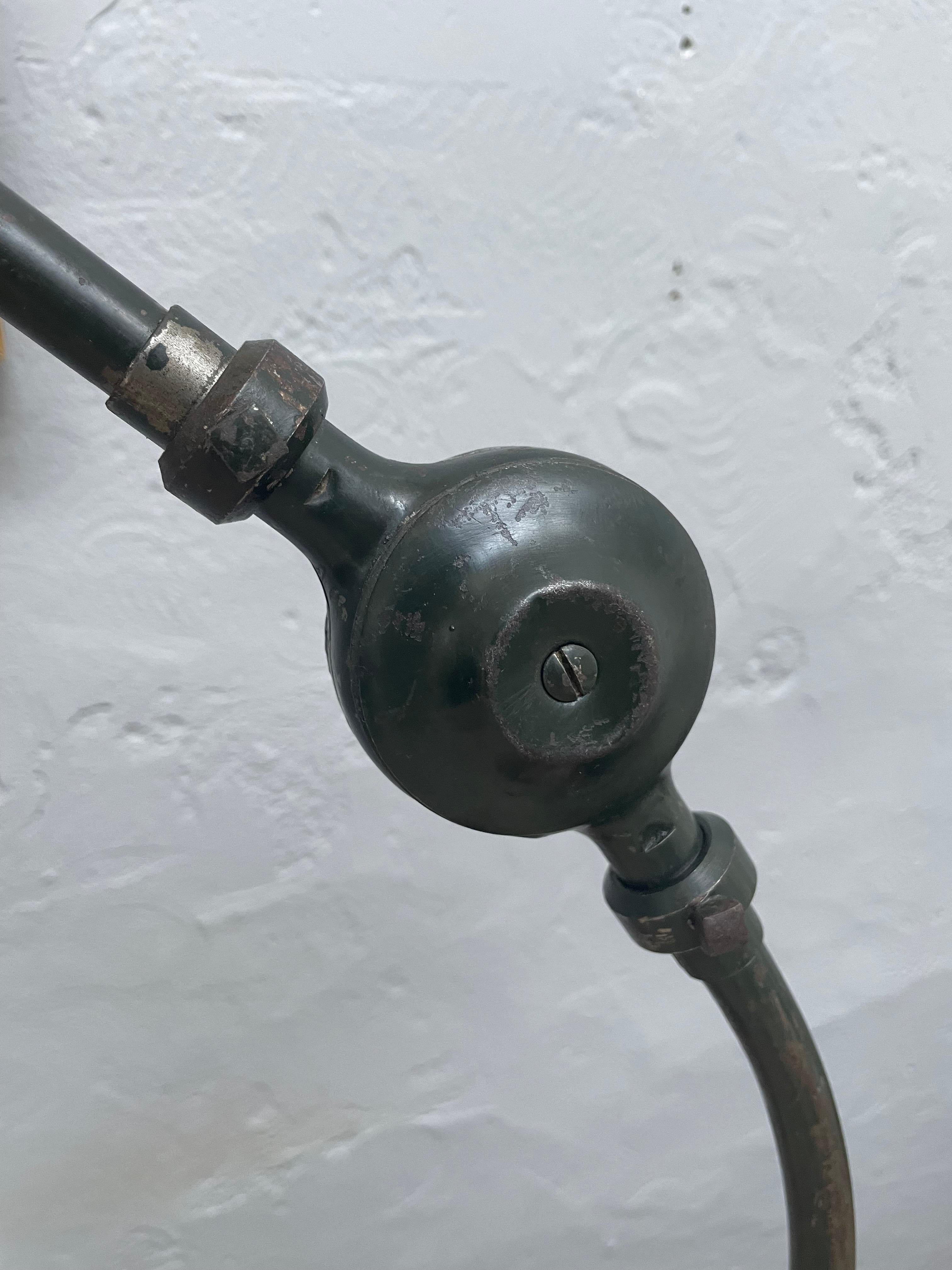 Lámpara industrial Triplex Diseñada por Johan Petter Johanson en la década de 1930 en venta 1