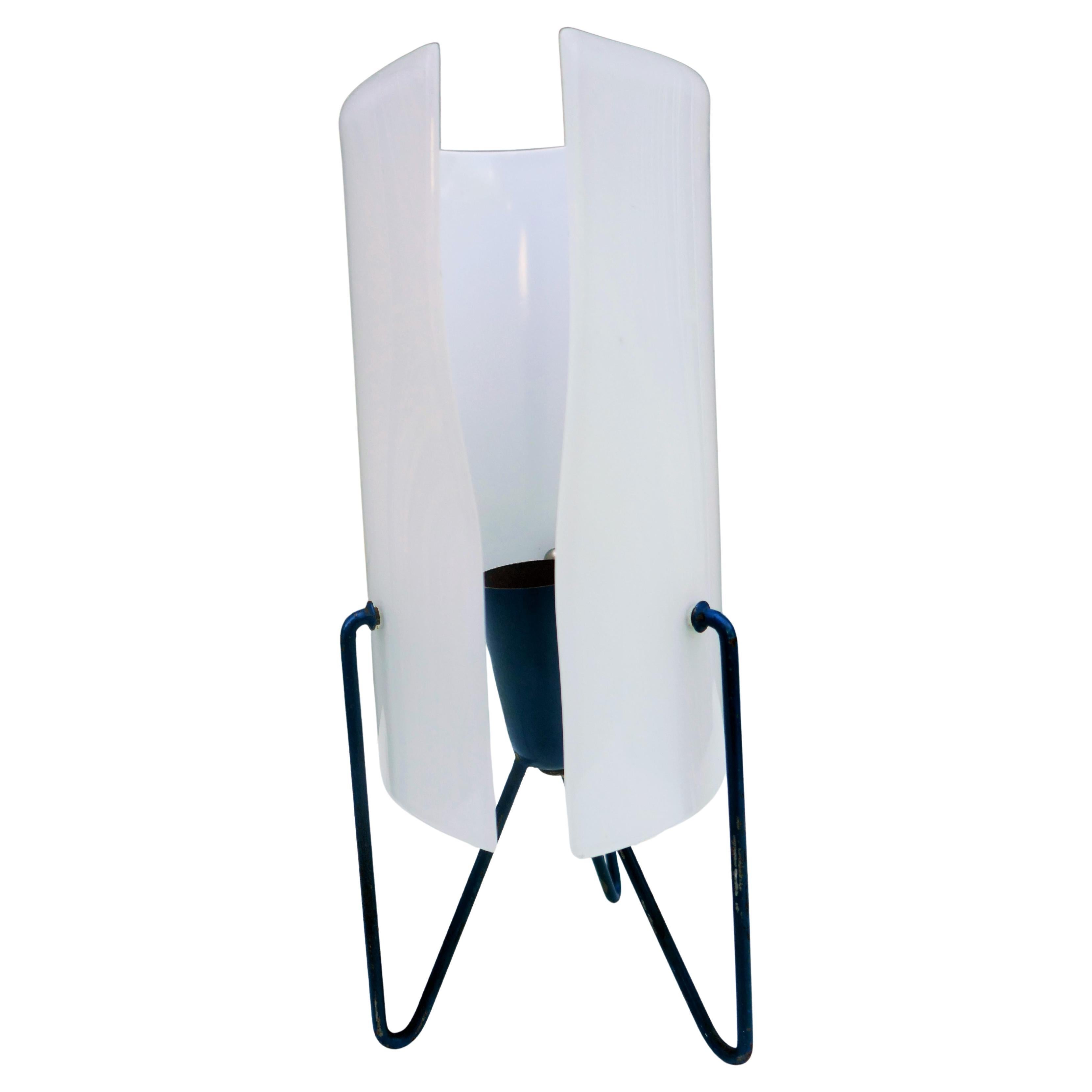 Tripod and methacrylate table lamp attributed to a Stilnovo production