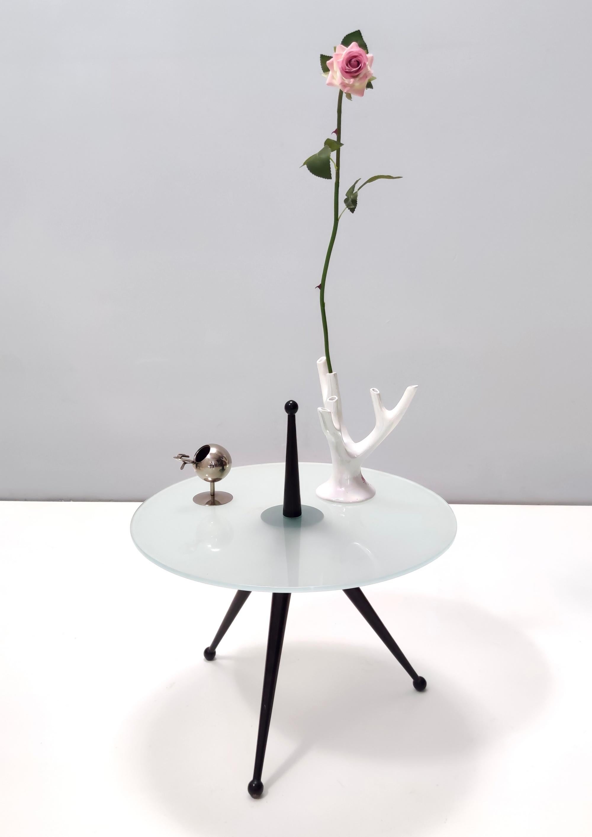 Italian Tripod Beech and Glass Side Table in the Style of Cesare Lacca, Italy, 1980s For Sale