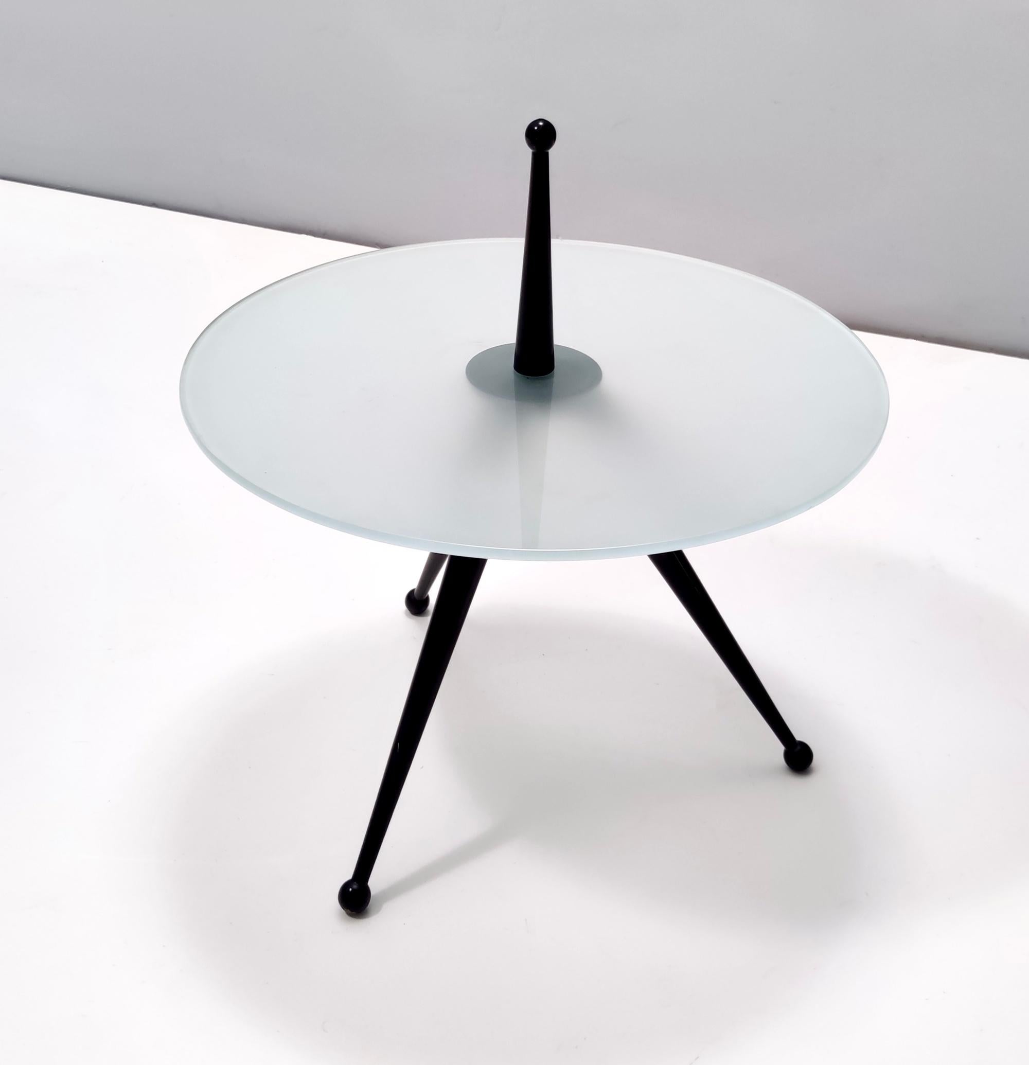 Tripod Beech and Glass Side Table in the Style of Cesare Lacca, Italy, 1980s In Good Condition For Sale In Bresso, Lombardy