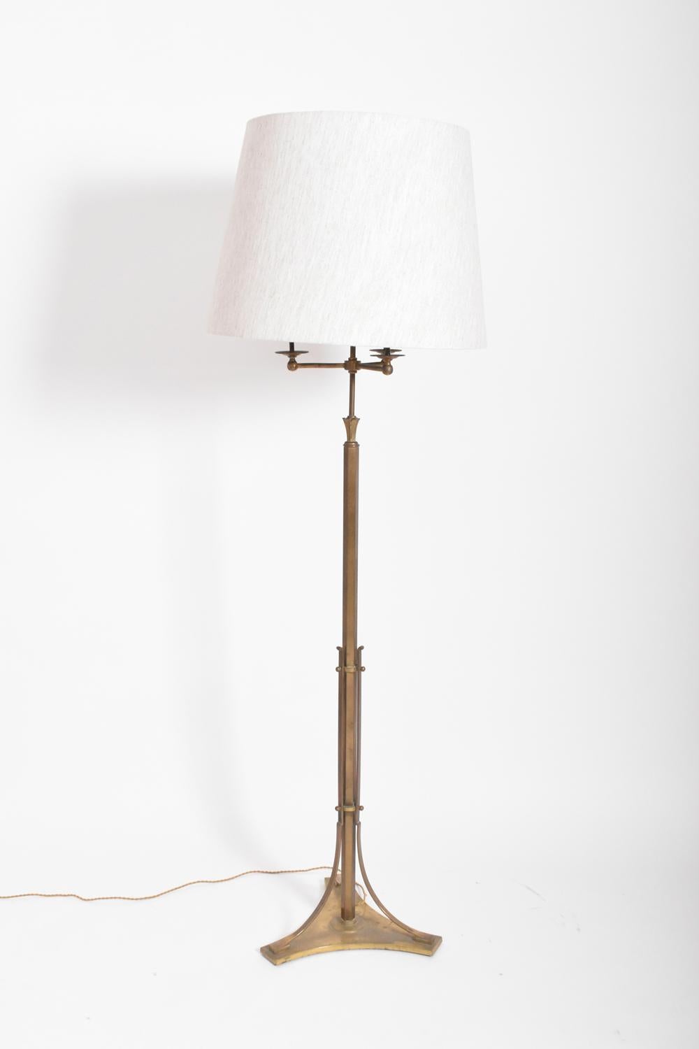 Lampada da terra tripode in ottone, anni '60 In condizioni ottime in vendita a Lisboa, PT