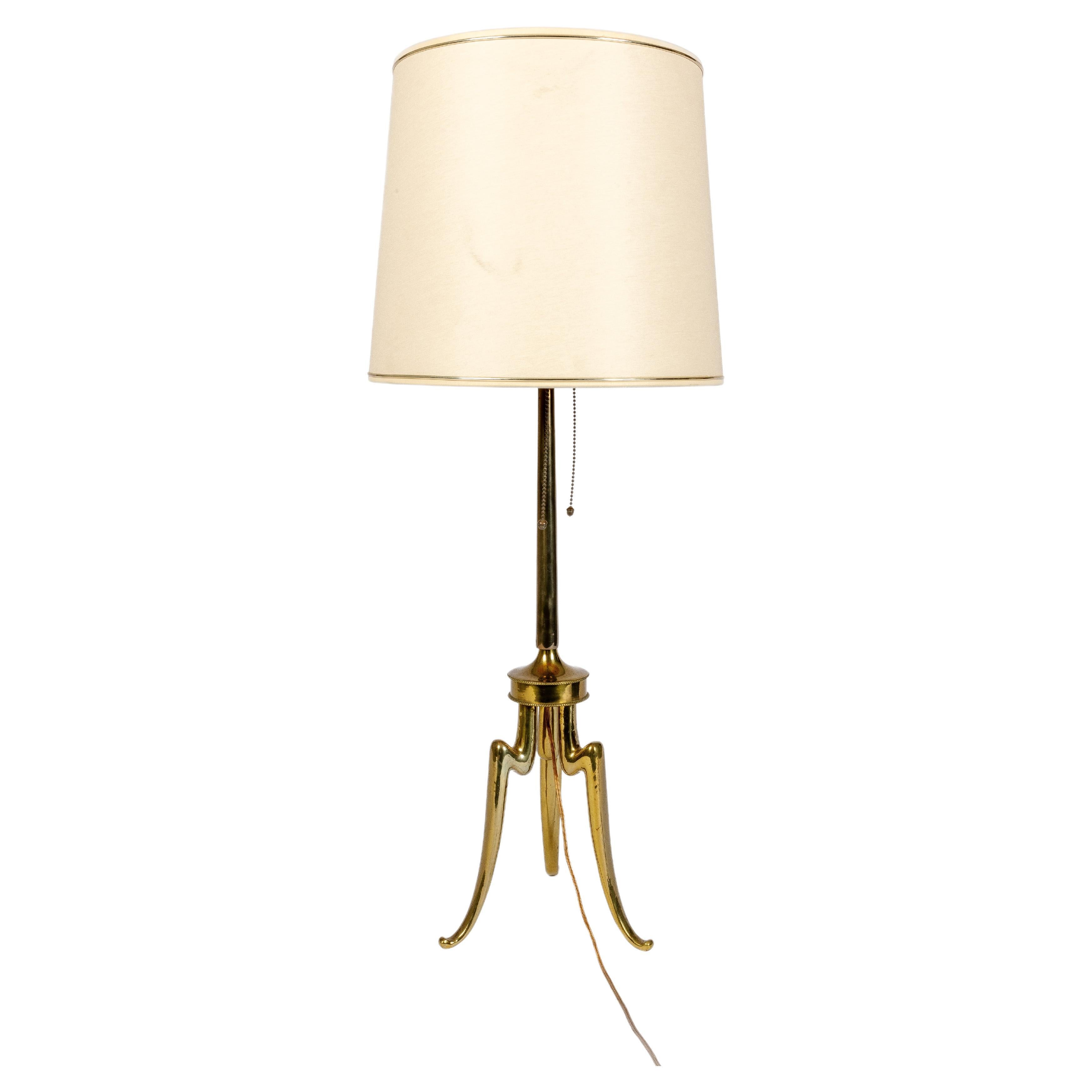 Dreibeinige Tischlampe aus Messing im Maison Jansen-Stil
