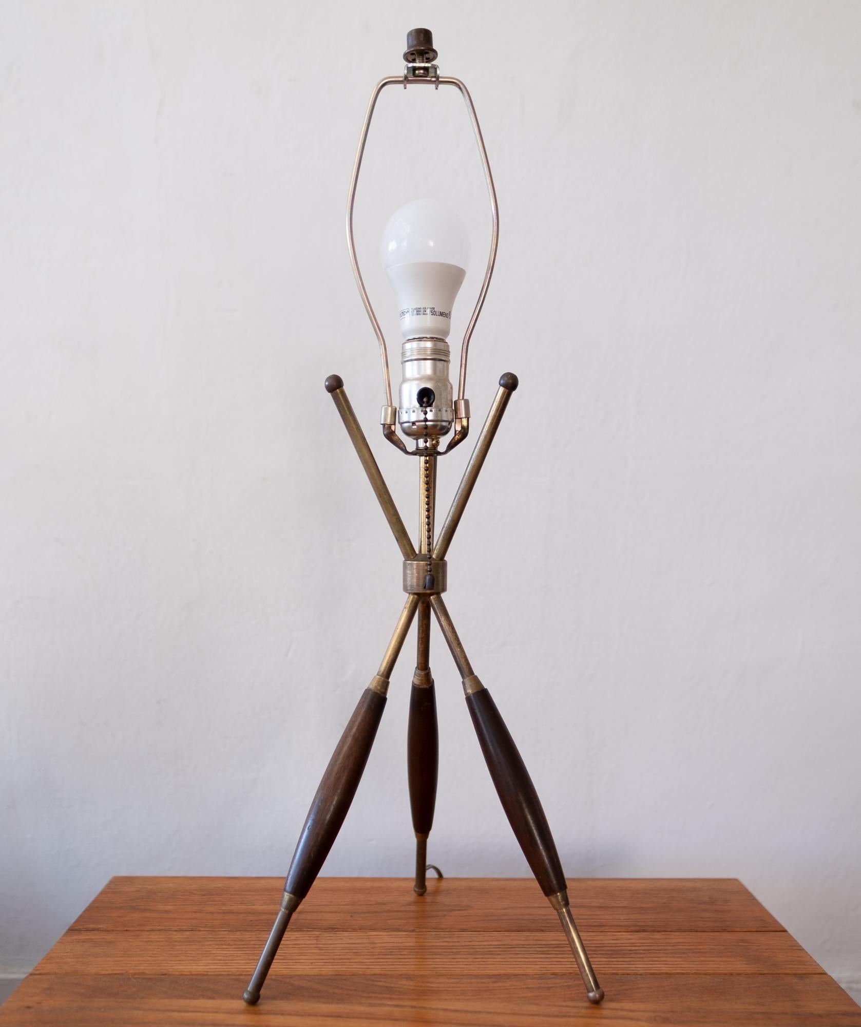 Tripod Brass Table Lamp, 1950s In Good Condition In San Diego, CA