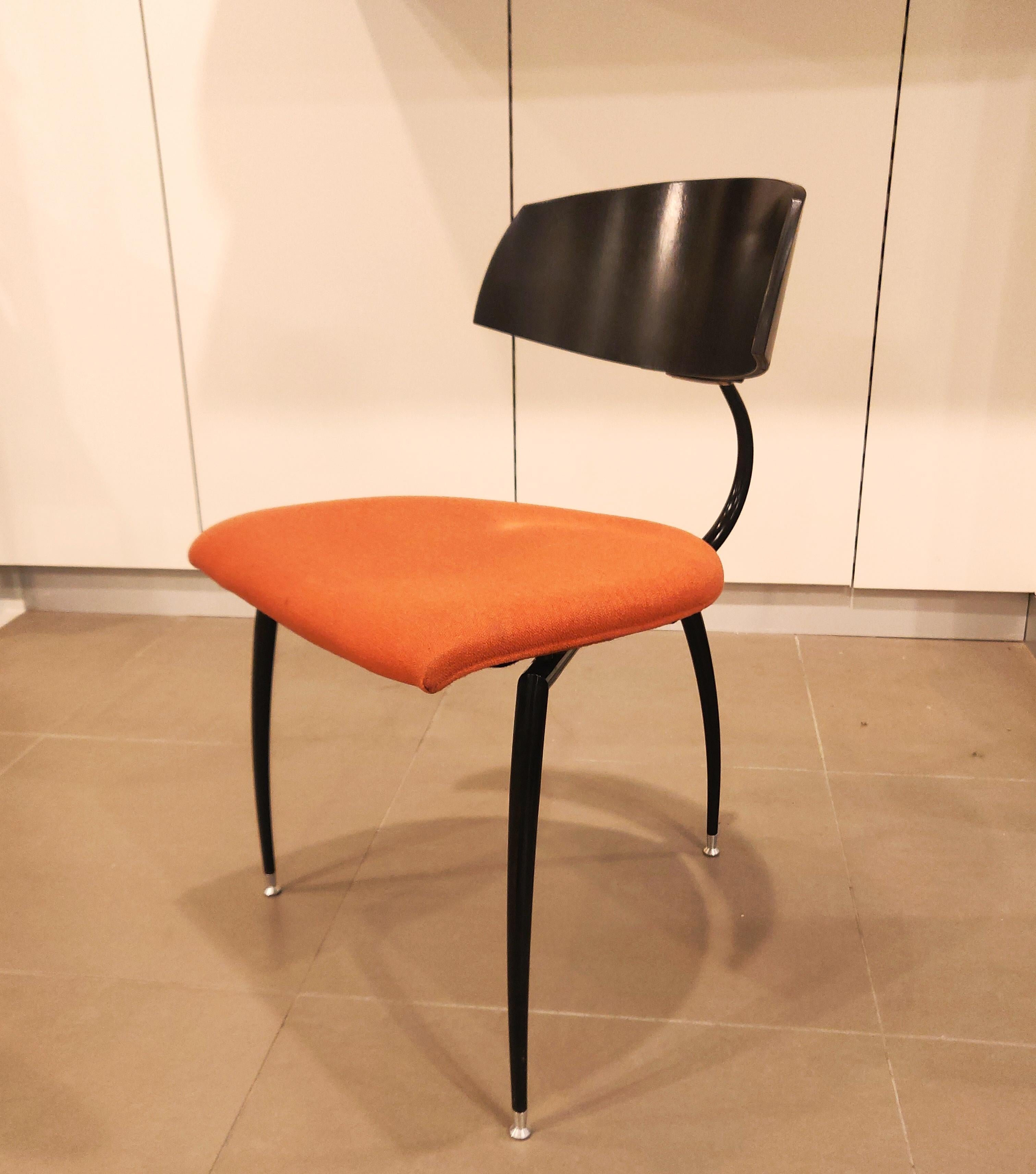 Dreibein-Stuhl von Lande, niederländisches Design, 1980er Jahre (Minimalistisch) im Angebot