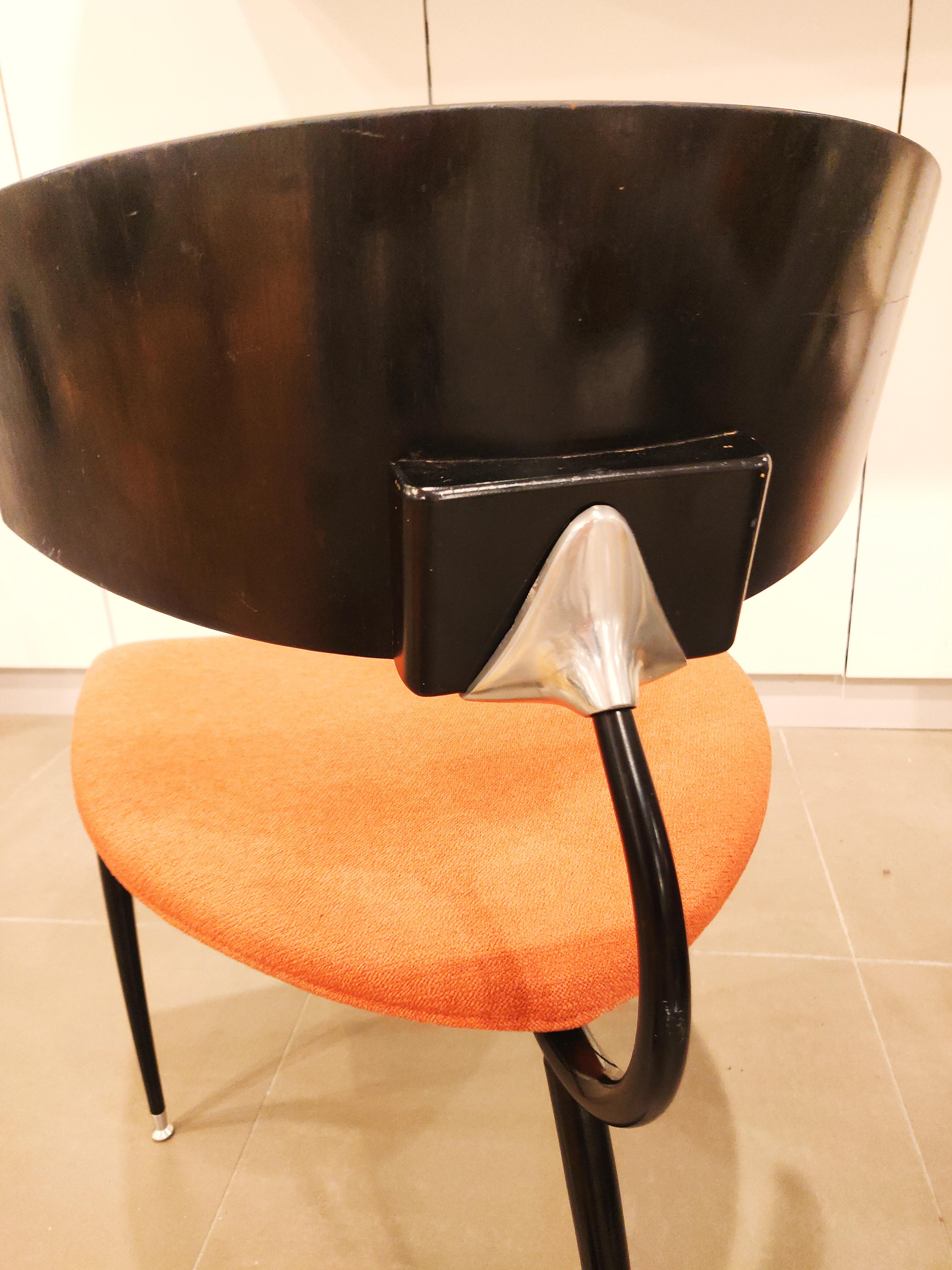 Dreibein-Stuhl von Lande, niederländisches Design, 1980er Jahre (Ende des 20. Jahrhunderts) im Angebot