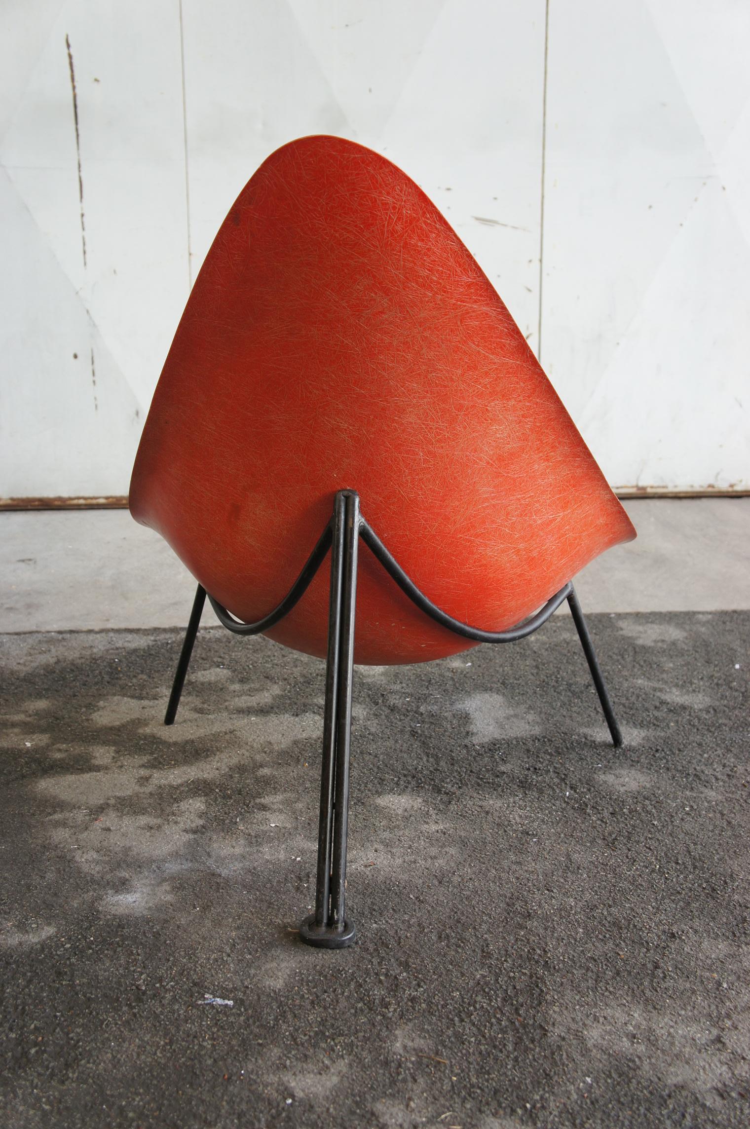 Mid-Century Modern chaise tripode  Merat  édition 1950