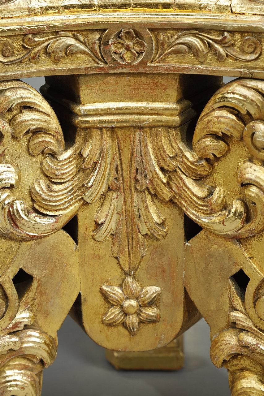 colonne tripode en bois doré du 19ème siècle de style Louis XIV en vente 12