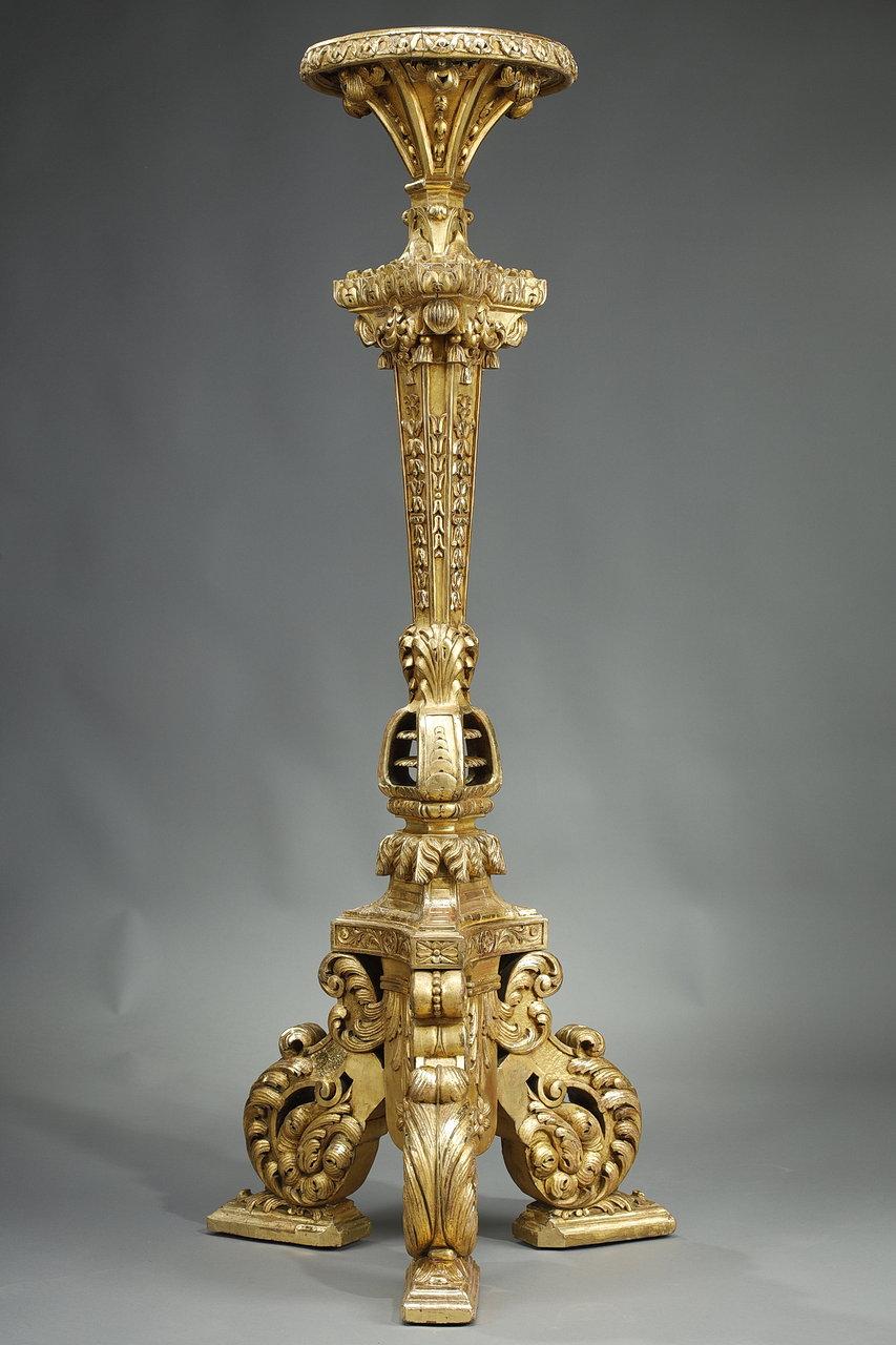 Bois colonne tripode en bois doré du 19ème siècle de style Louis XIV en vente