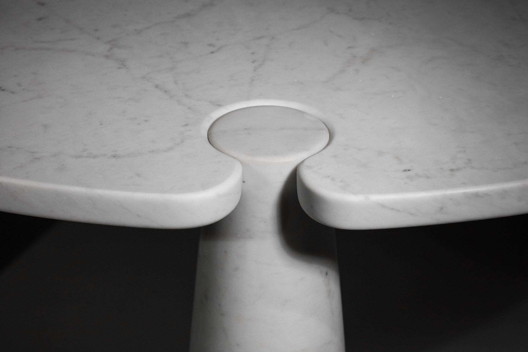 Dreibein-Esstisch aus Carrara-Marmor Angelo Mangiarotti Modell Eros im Angebot 8